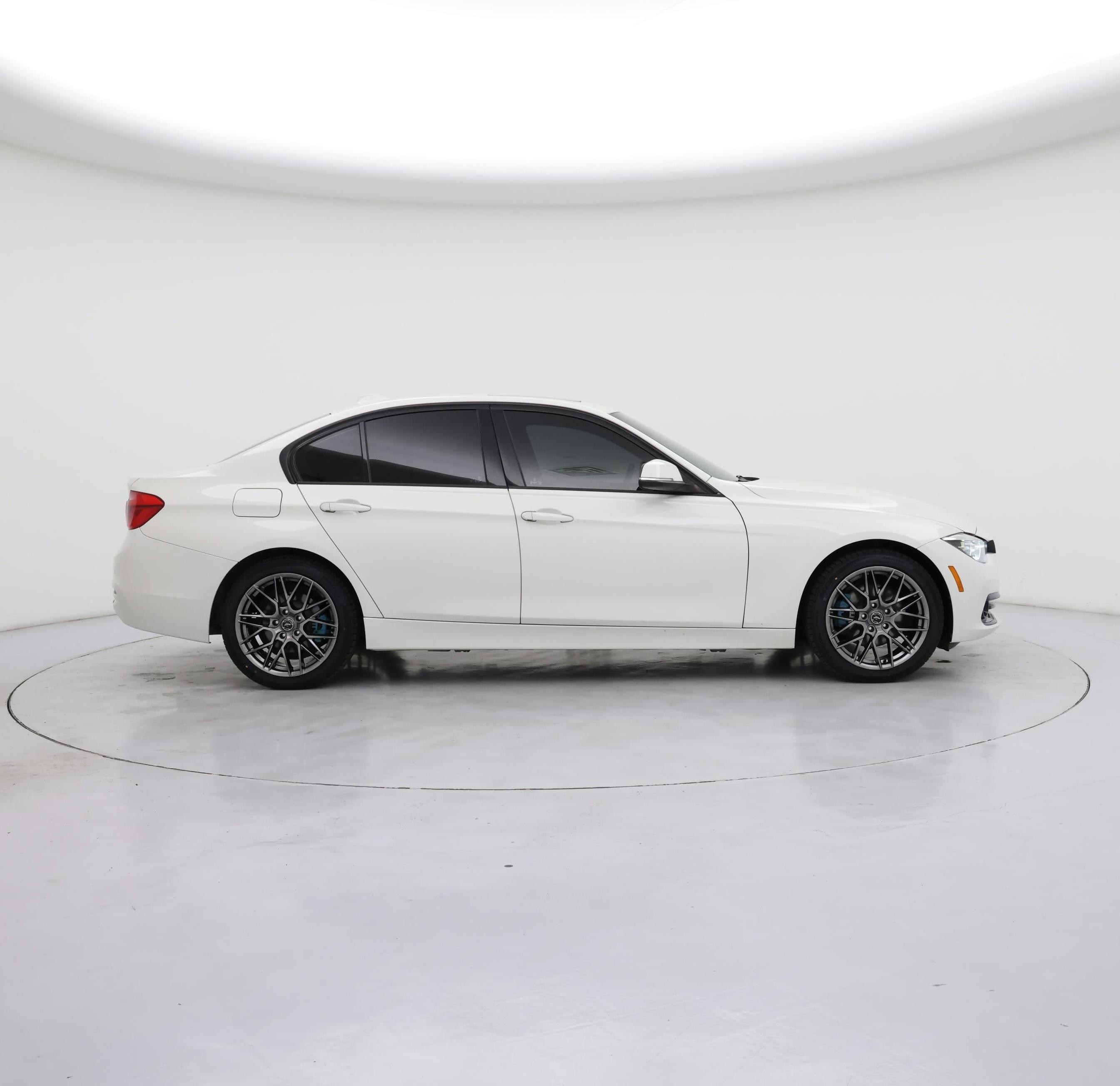 Thumbnail: 2018 BMW 3 Series - 7