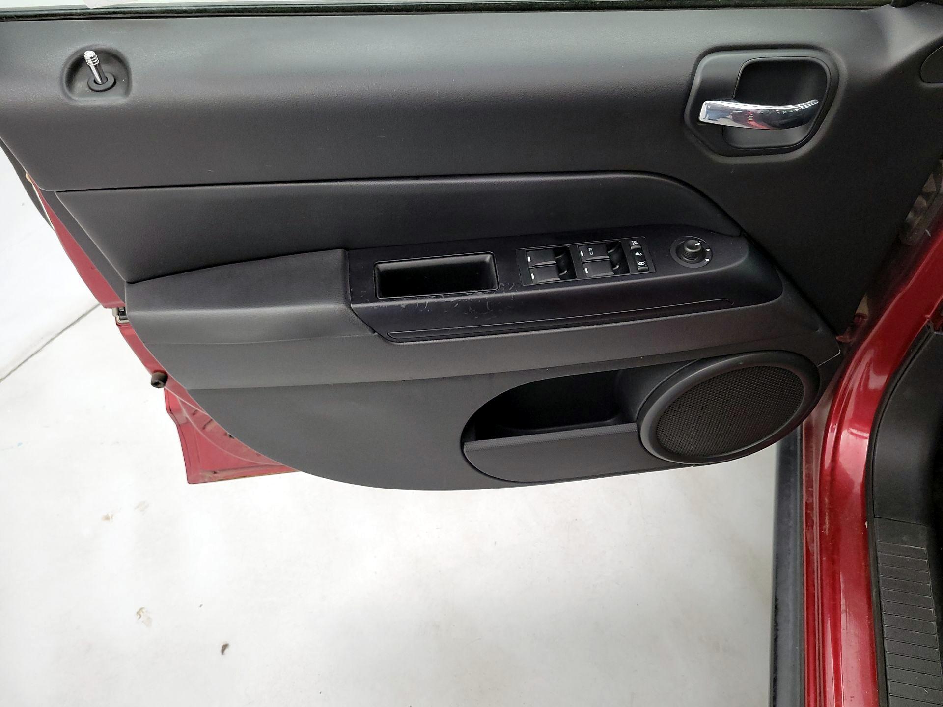 Thumbnail: 2014 Jeep Compass - 12