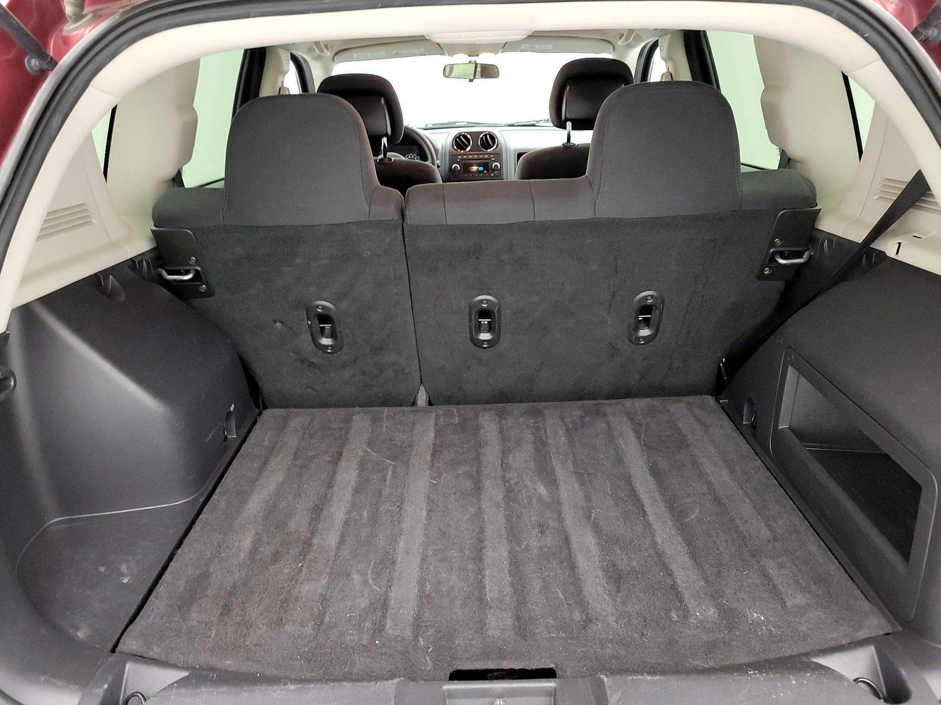 Thumbnail: 2014 Jeep Compass - 18
