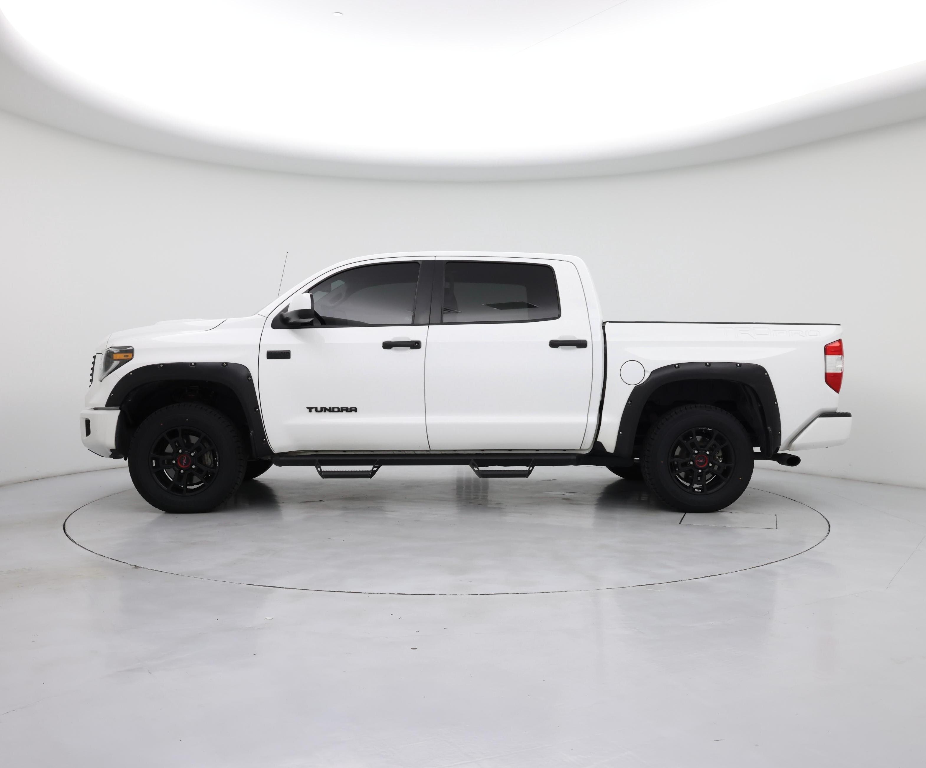 Thumbnail: 2019 Toyota Tundra - 3