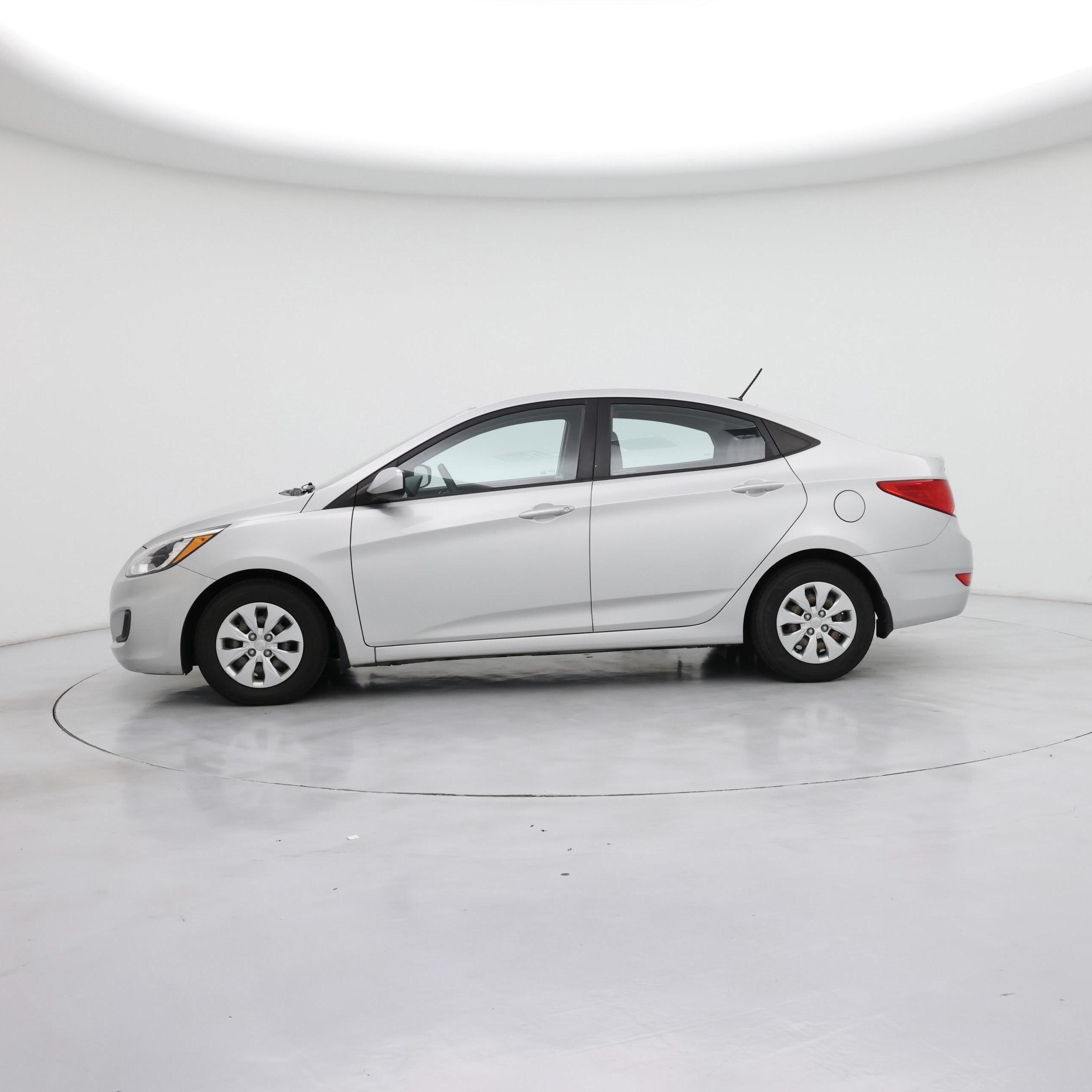Thumbnail: 2015 Hyundai Accent - 3
