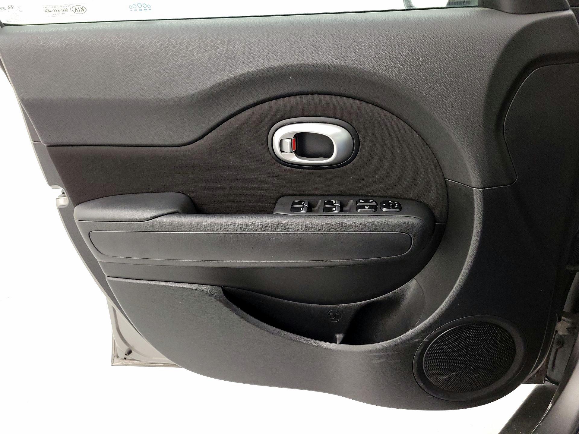 Thumbnail: 2018 Kia Soul - 12