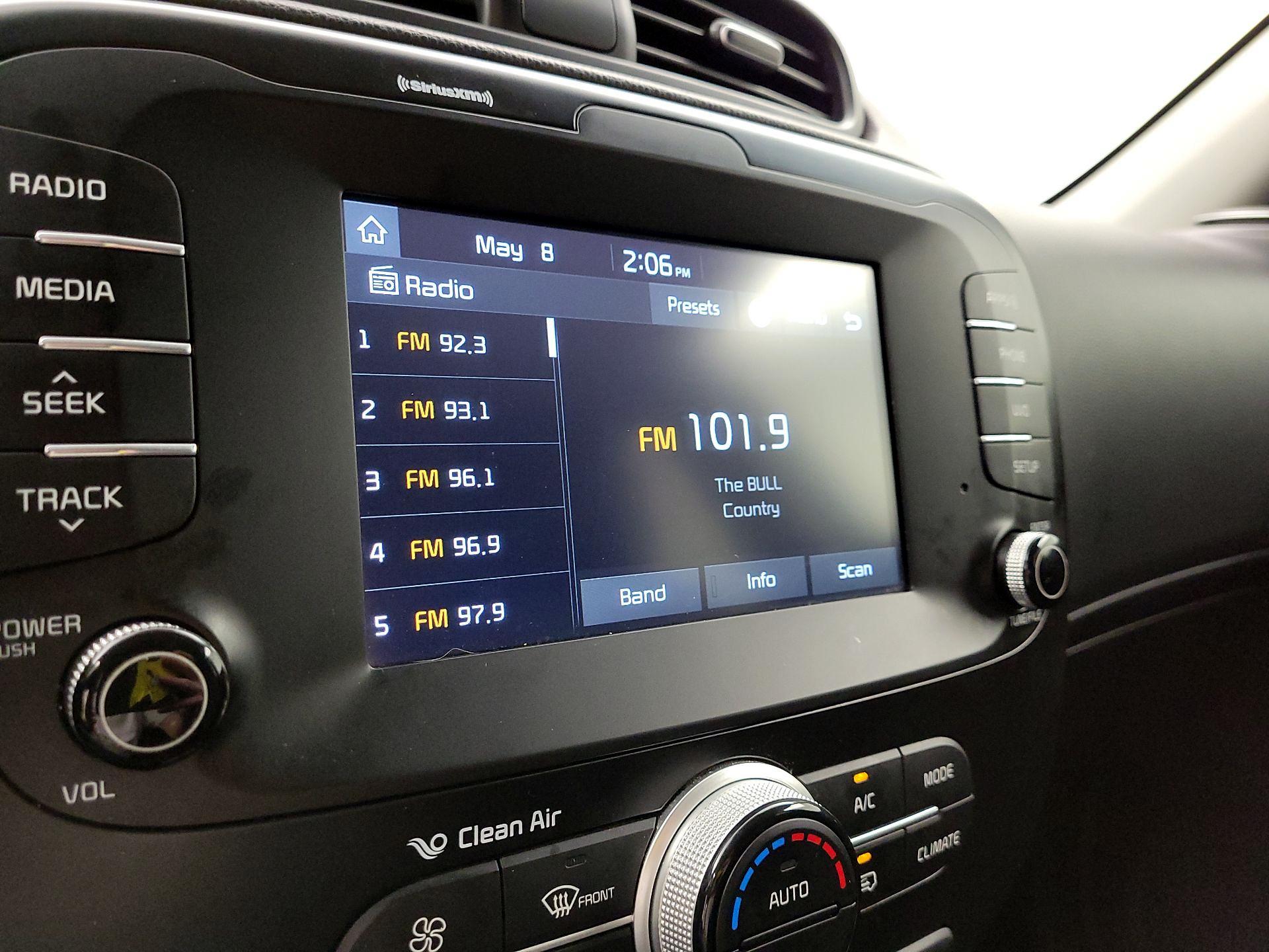 Thumbnail: 2018 Kia Soul - 15