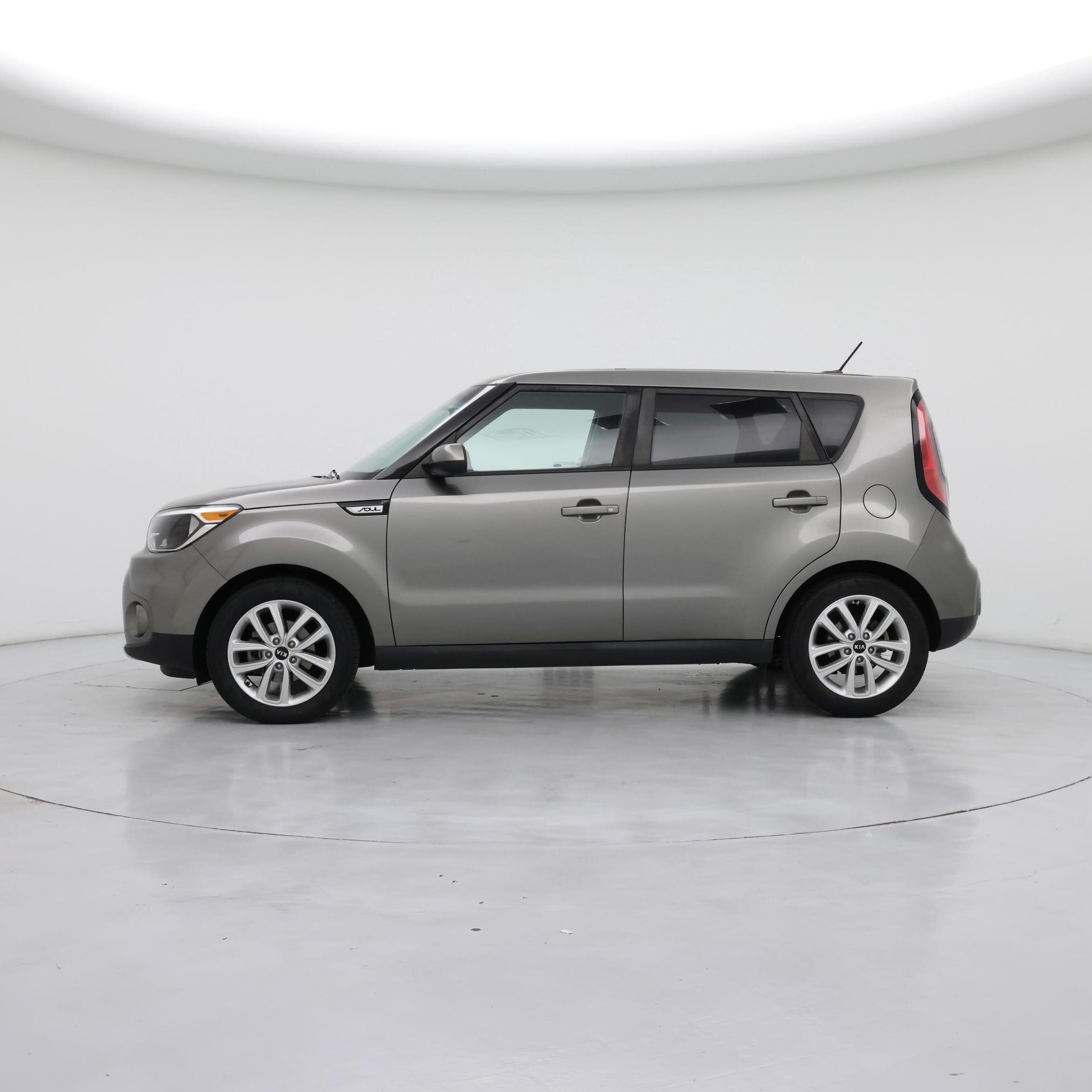 Thumbnail: 2018 Kia Soul - 3