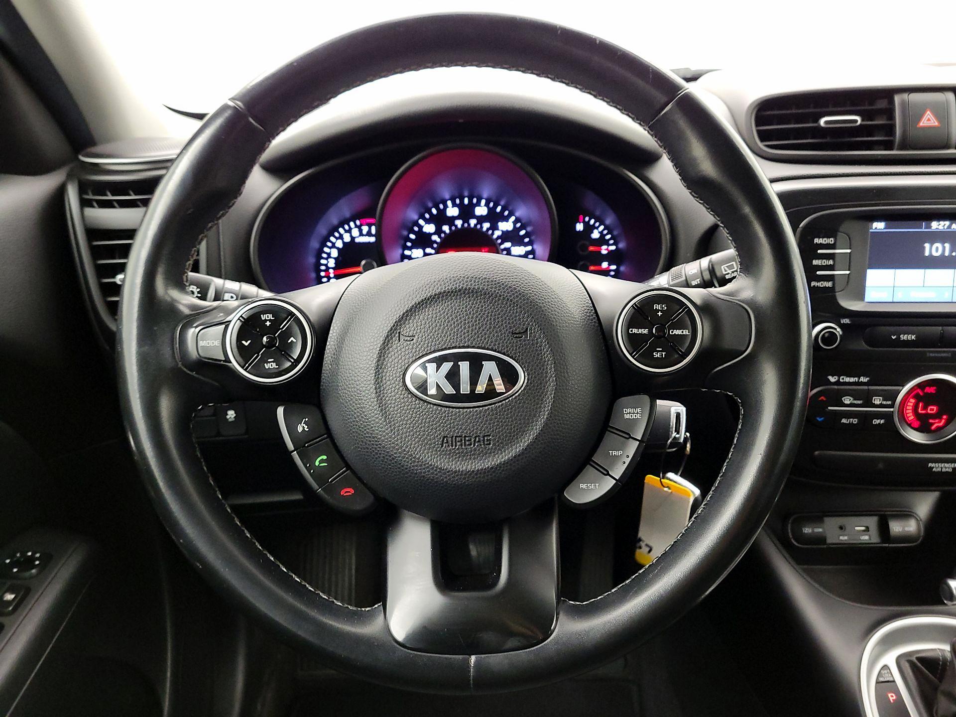 Thumbnail: 2017 Kia Soul - 10