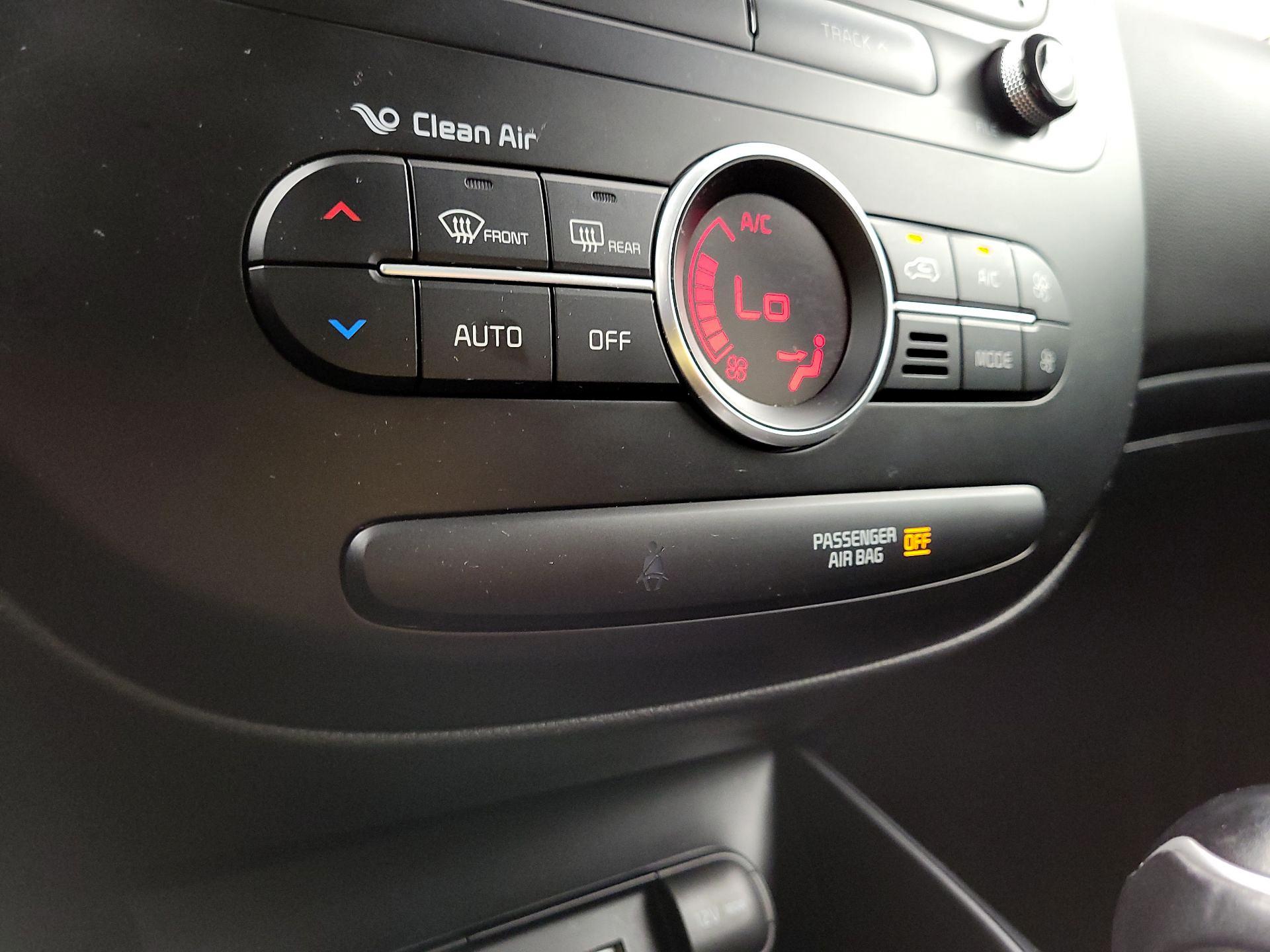 Thumbnail: 2017 Kia Soul - 16