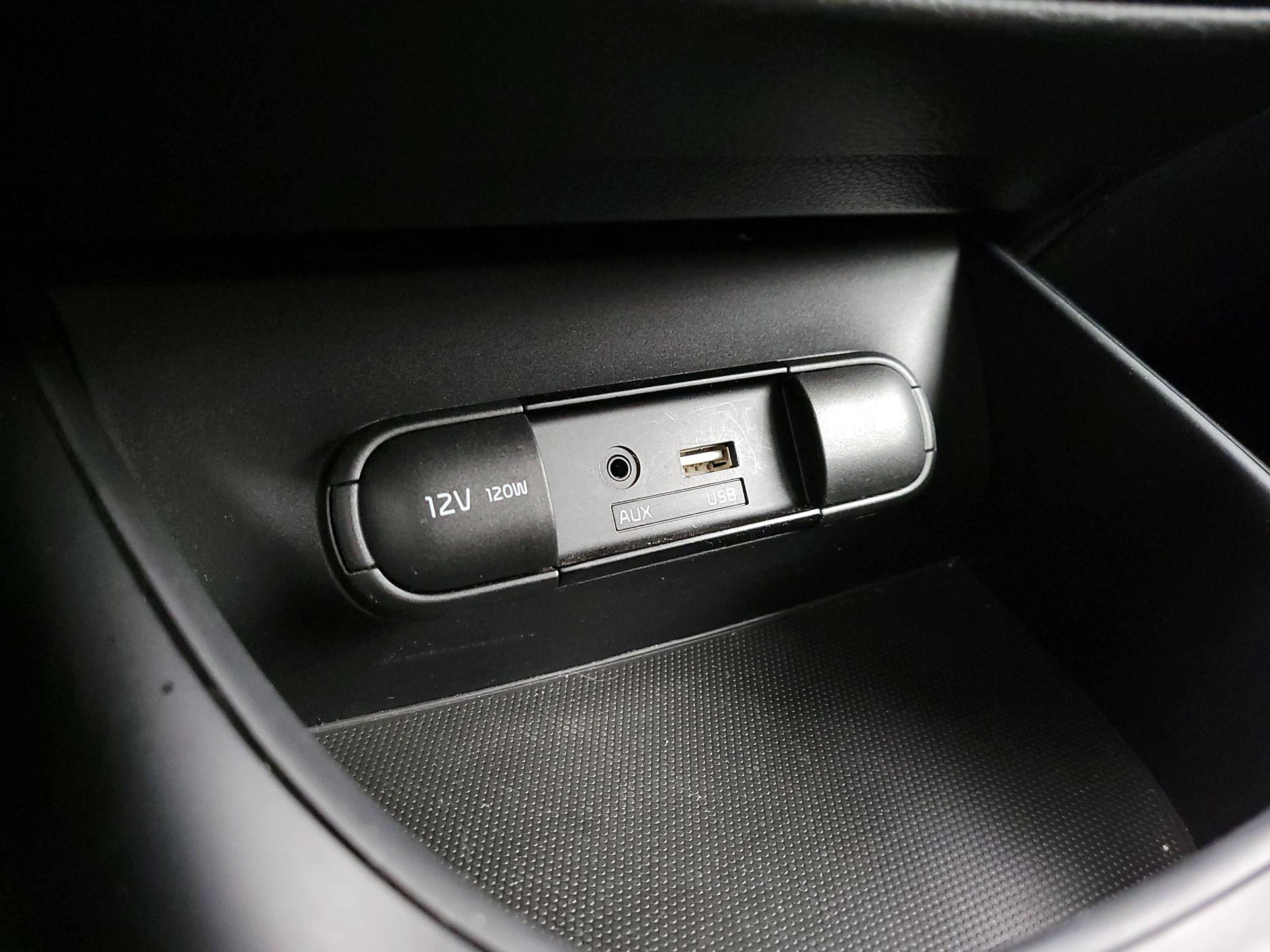 Thumbnail: 2017 Kia Soul - 18