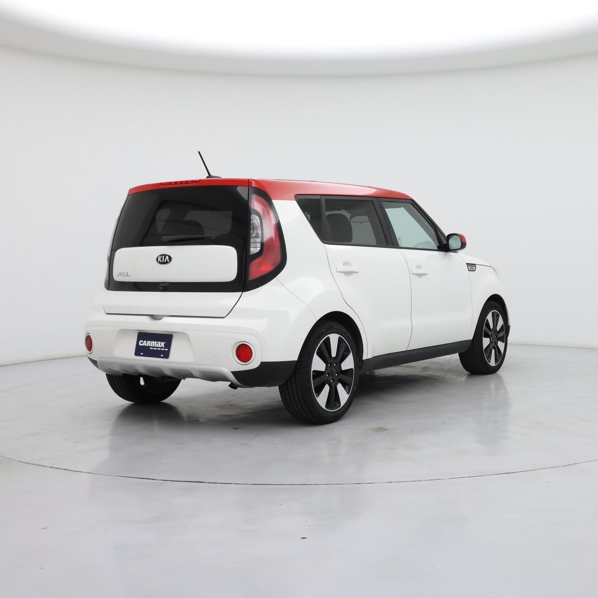 Thumbnail: 2017 Kia Soul - 8