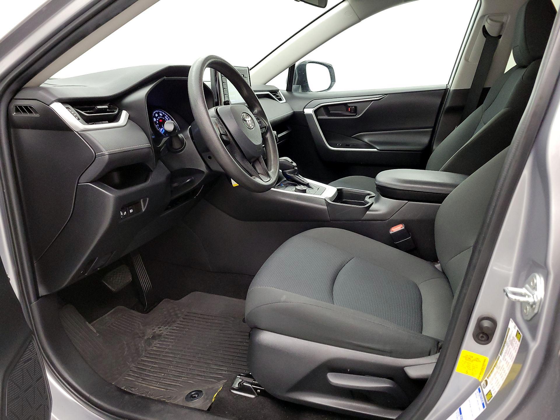 Thumbnail: 2021 Toyota RAV4 - 11