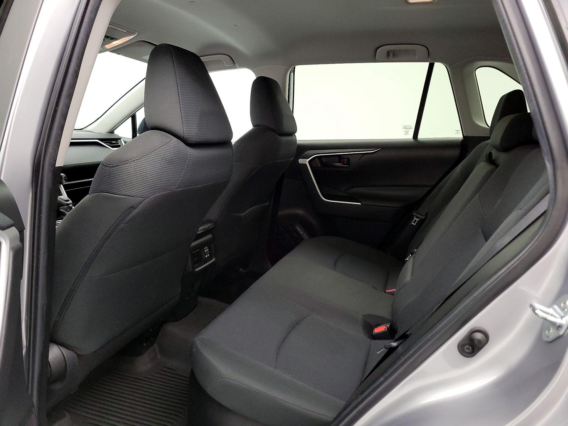 Thumbnail: 2021 Toyota RAV4 - 19