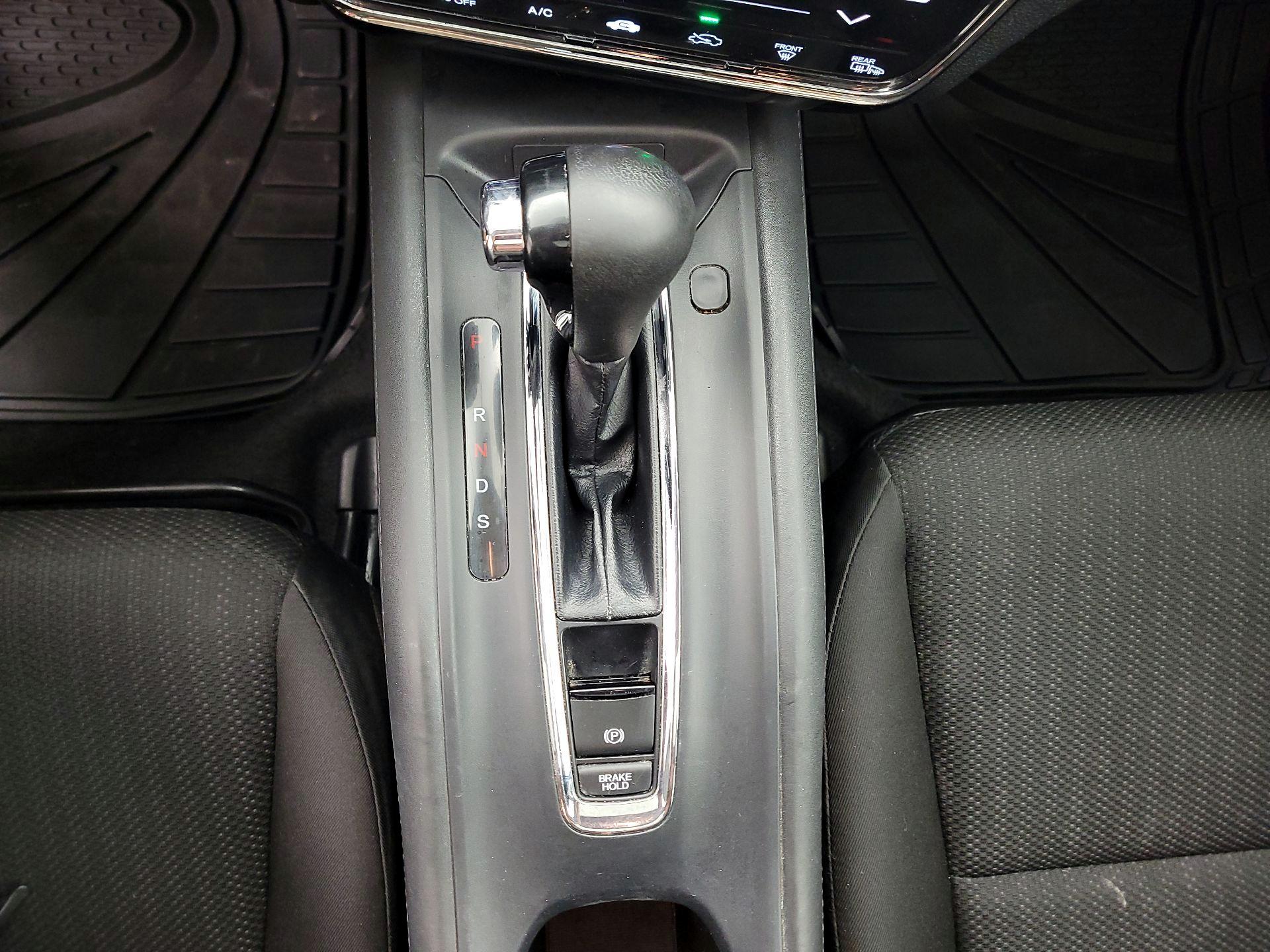 Thumbnail: 2016 Honda HR-V - 17