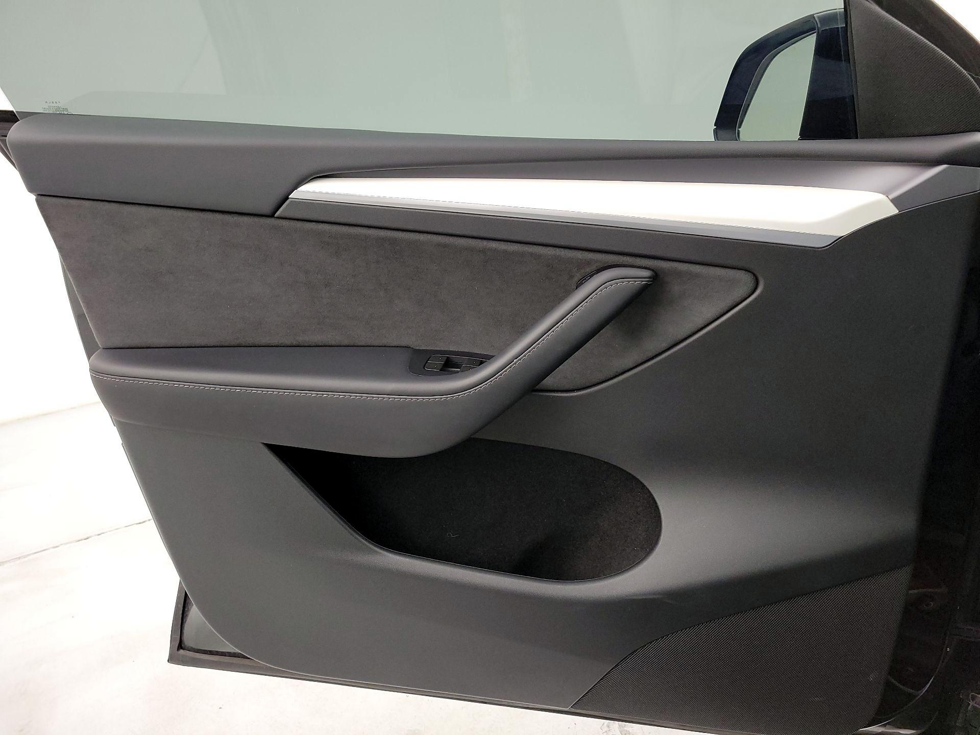 Thumbnail: 2024 Tesla Model Y - 12