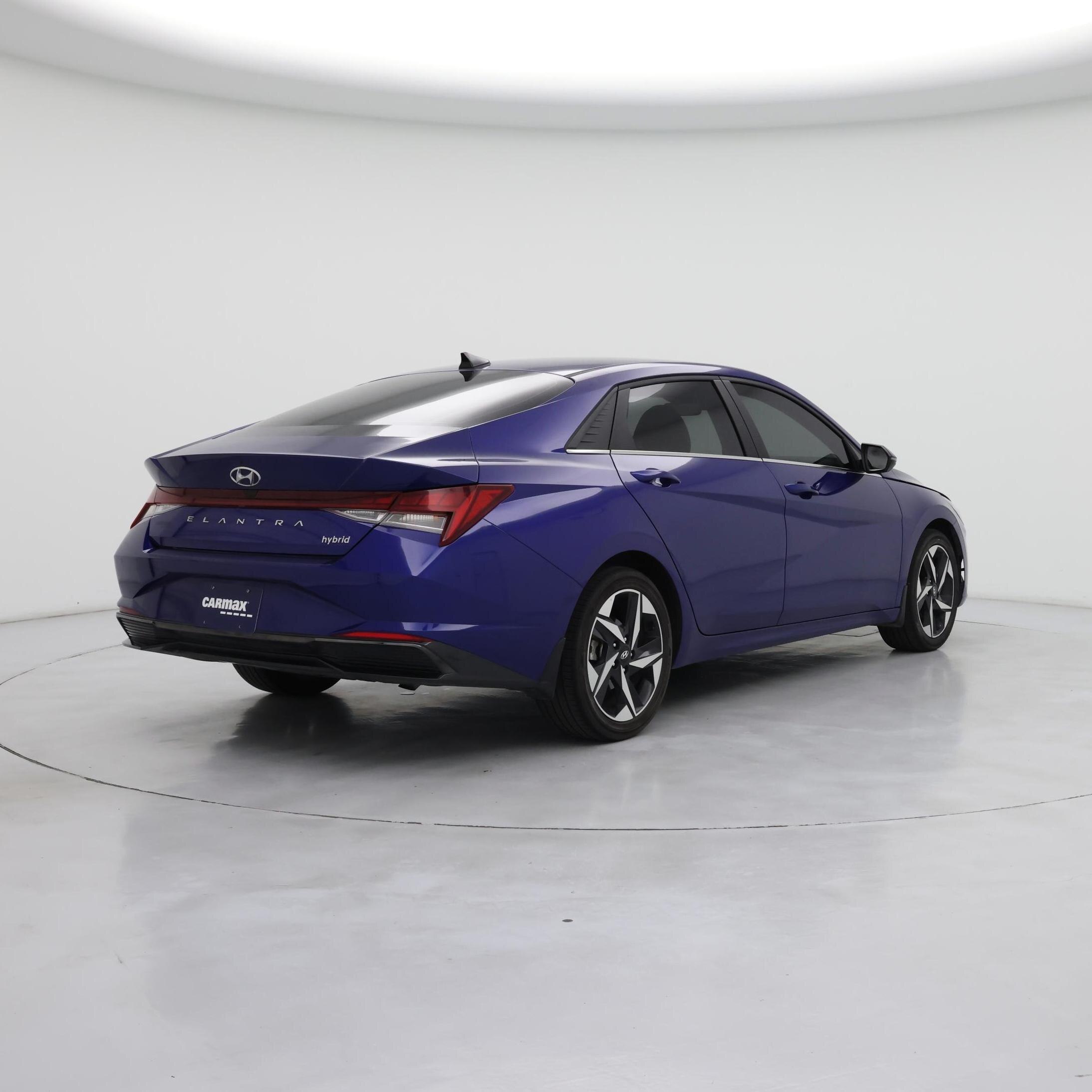 Thumbnail: 2023 Hyundai Elantra - 8