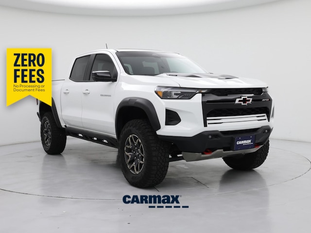 White 2025 Chevrolet Colorado ZR2 Crew Cab 4WD Pickup Truck Four-Wheel Drive Automatic