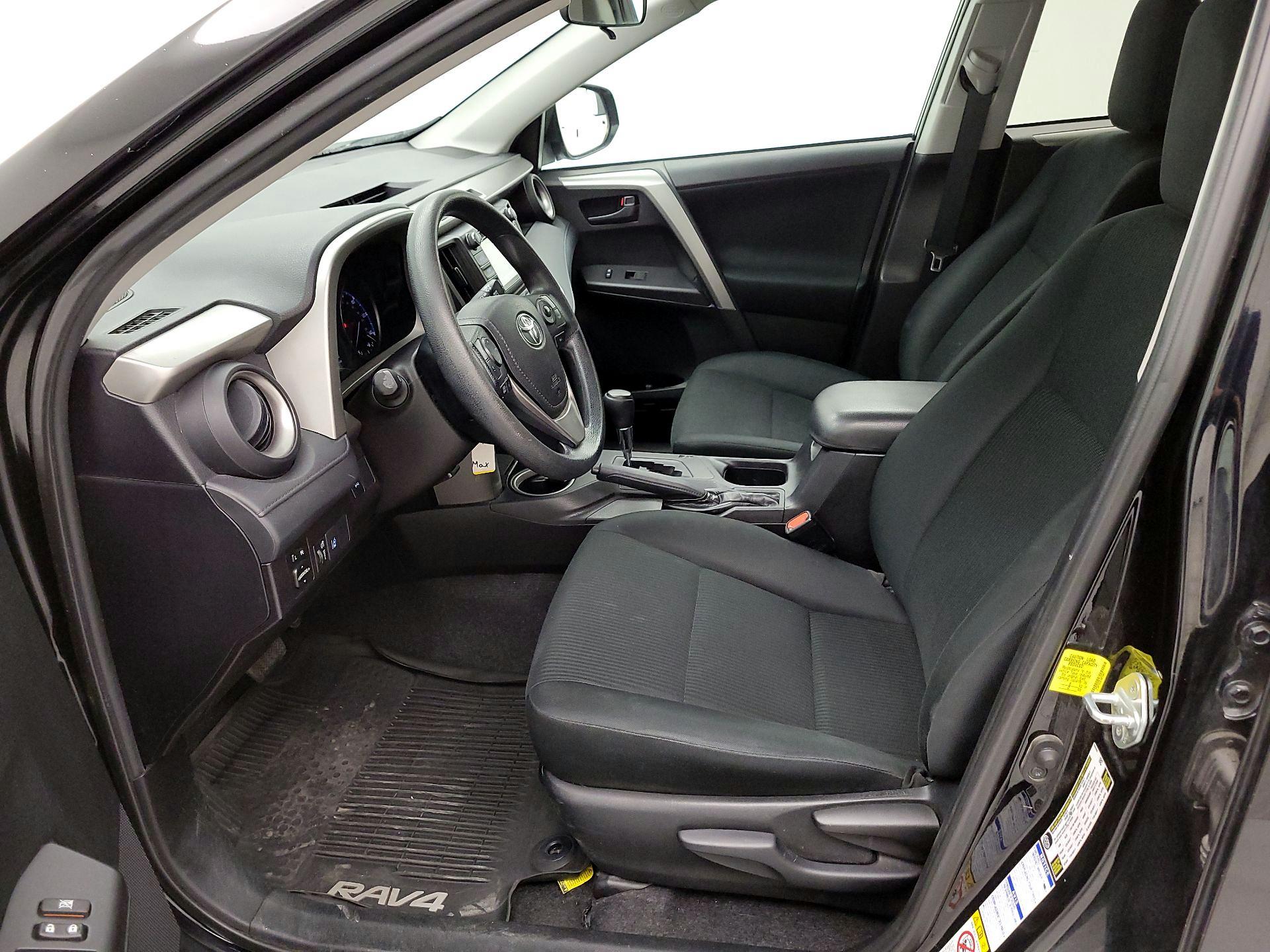 Thumbnail: 2018 Toyota RAV4 - 11