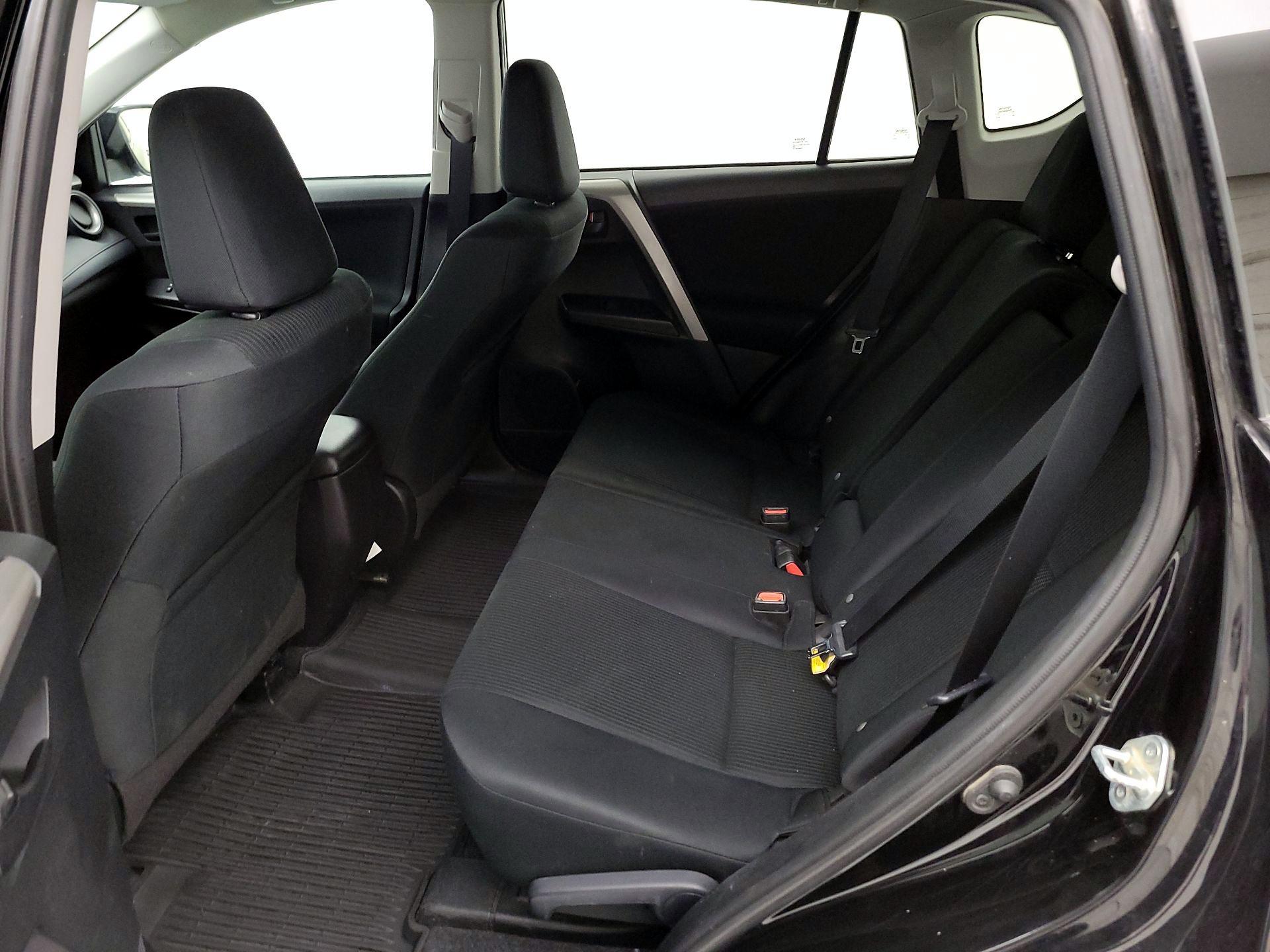 Thumbnail: 2018 Toyota RAV4 - 19