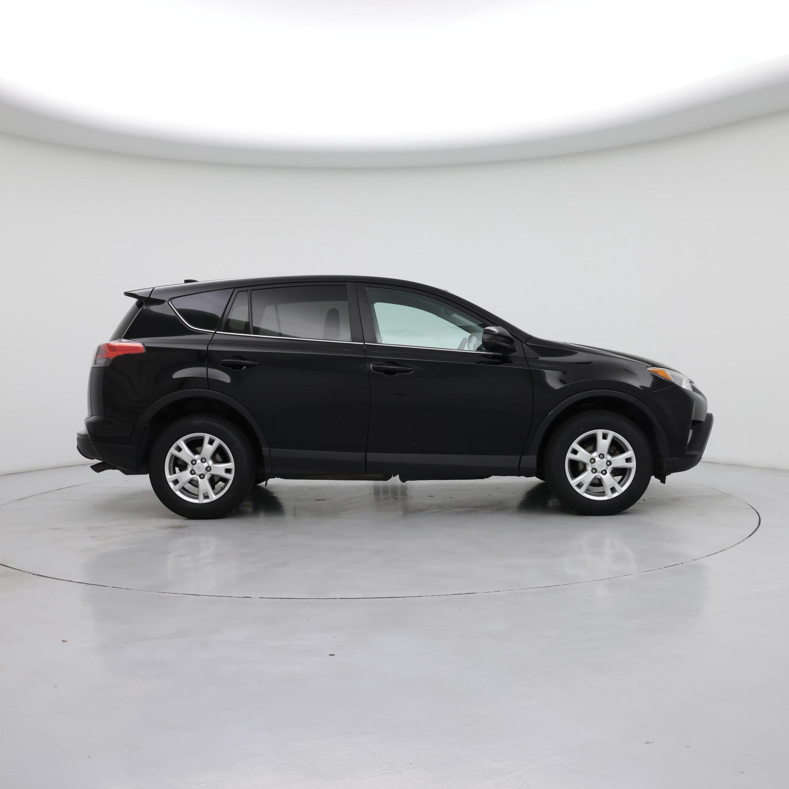 Thumbnail: 2018 Toyota RAV4 - 7