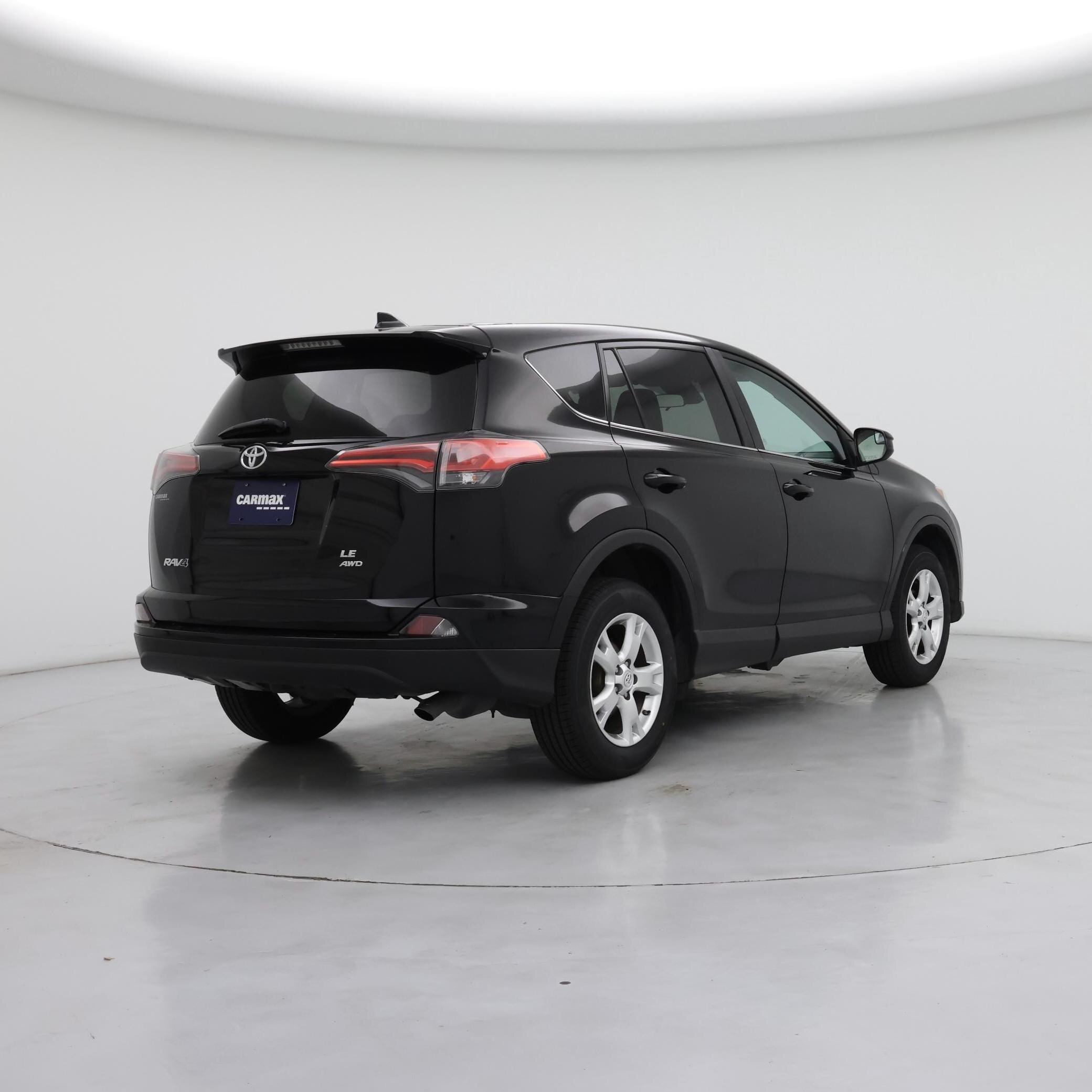 Thumbnail: 2018 Toyota RAV4 - 8