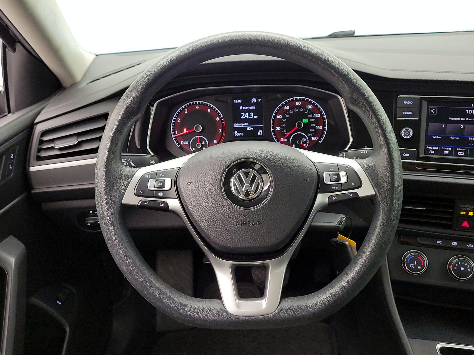 Thumbnail: 2019 Volkswagen Jetta - 10