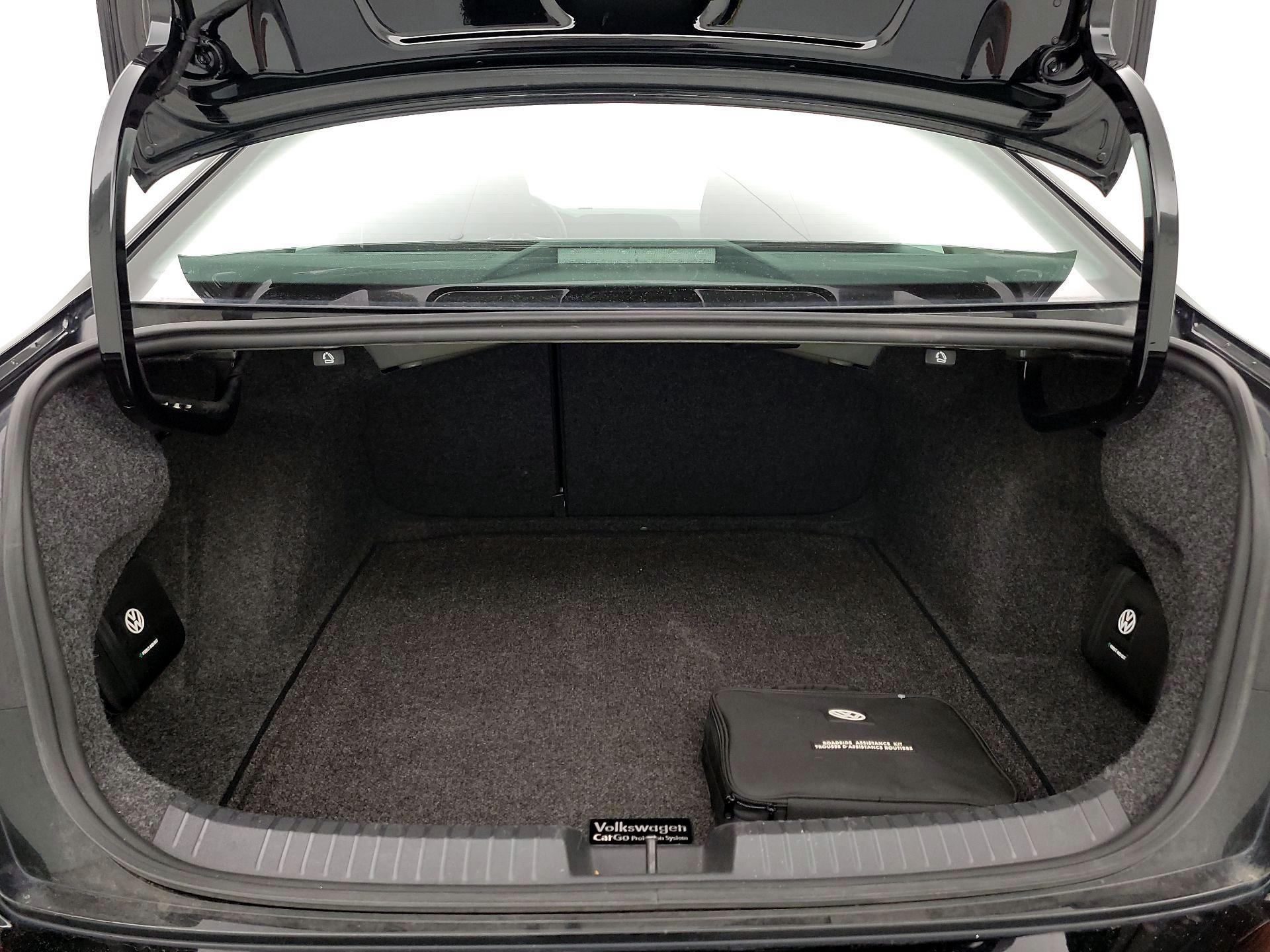Thumbnail: 2019 Volkswagen Jetta - 20