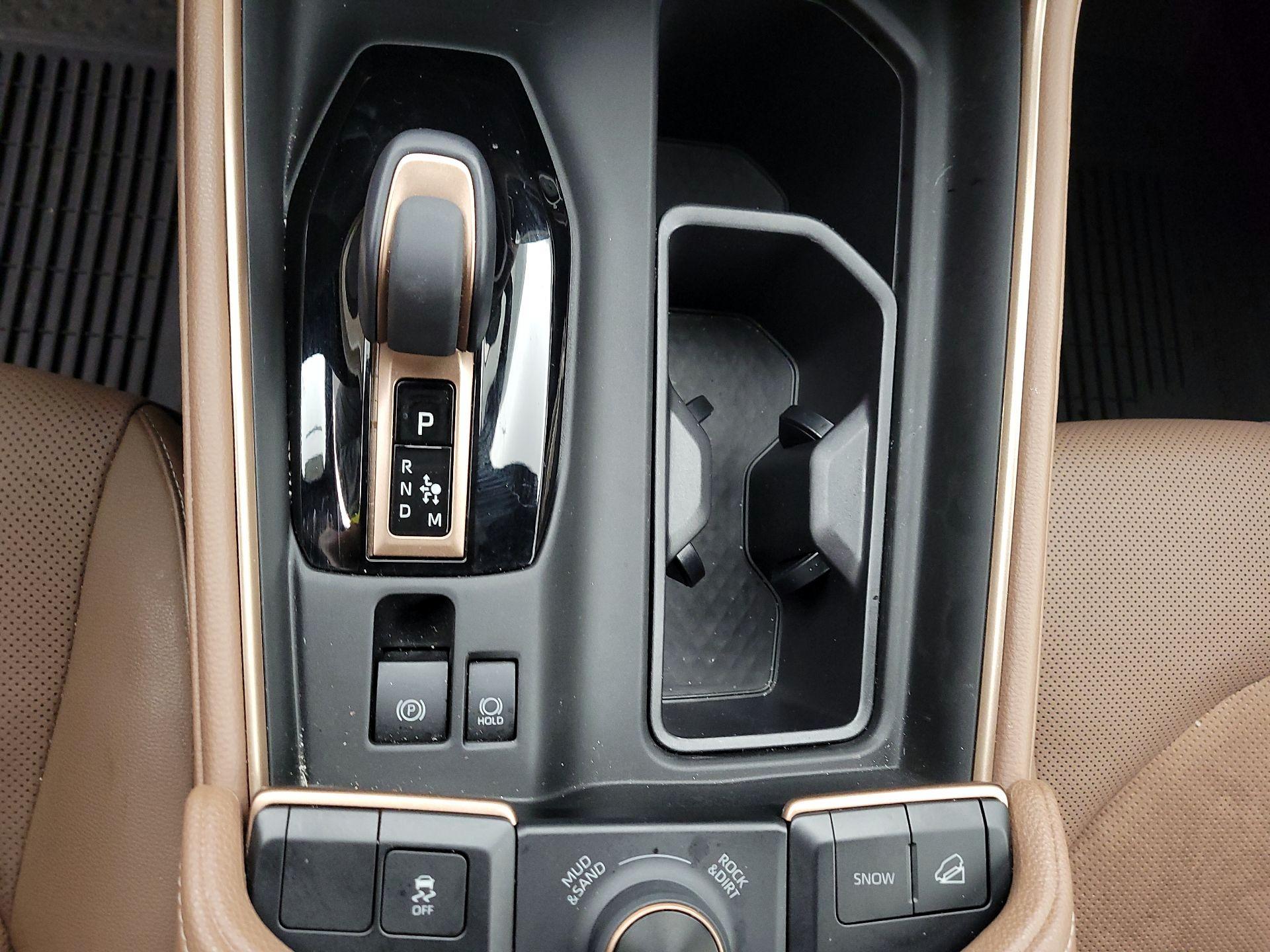 Thumbnail: 2025 Toyota Highlander - 17