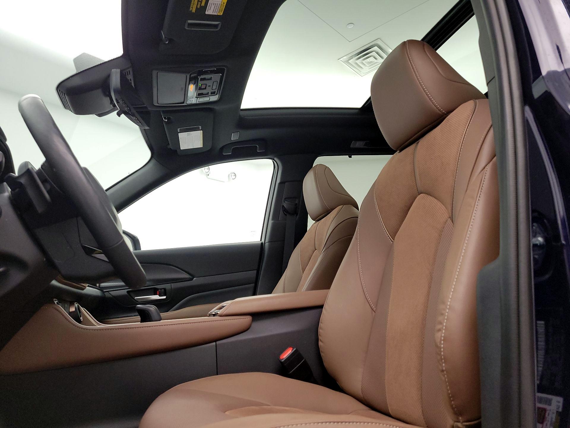 Thumbnail: 2025 Toyota Highlander - 19