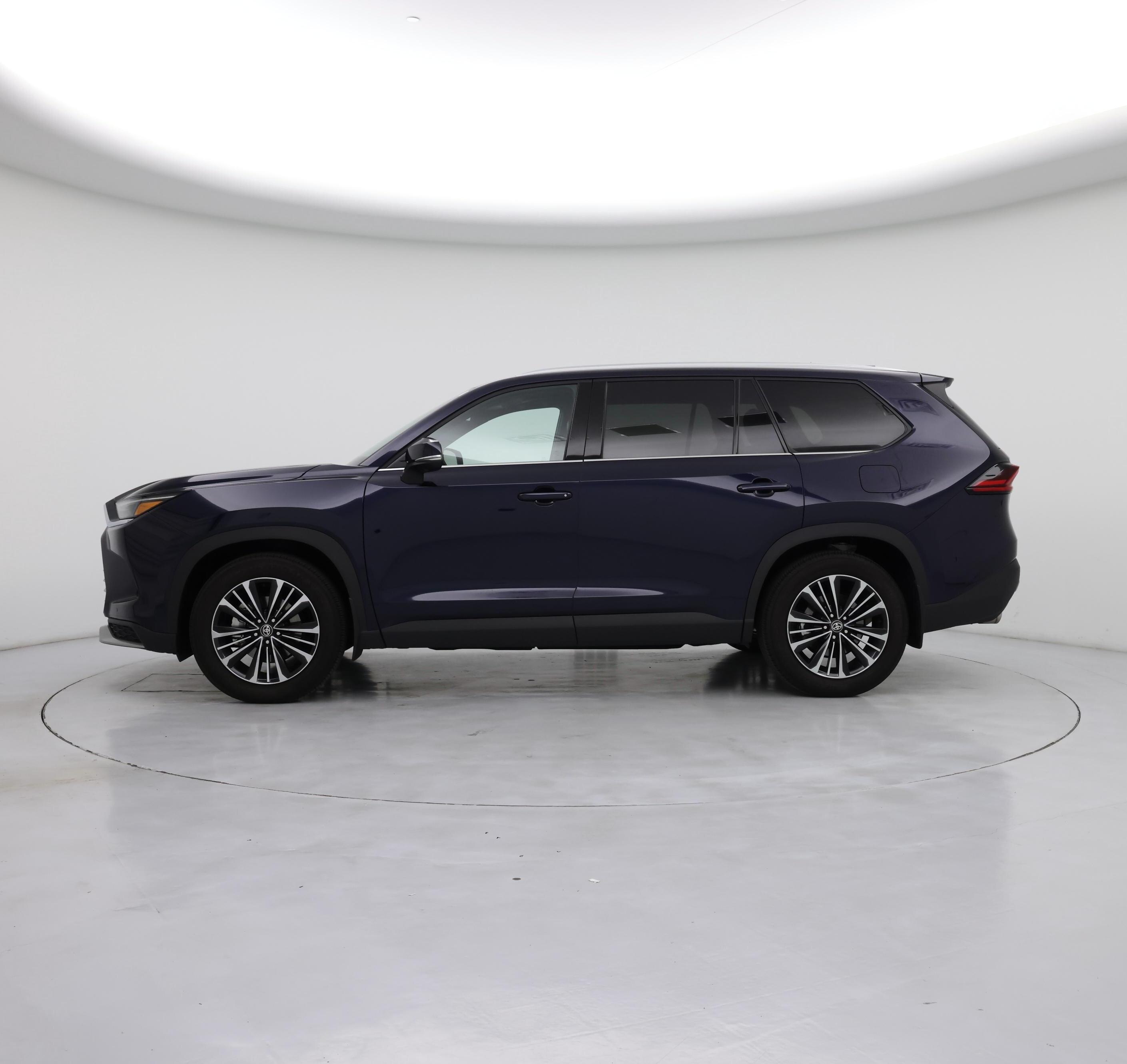 Thumbnail: 2025 Toyota Highlander - 3