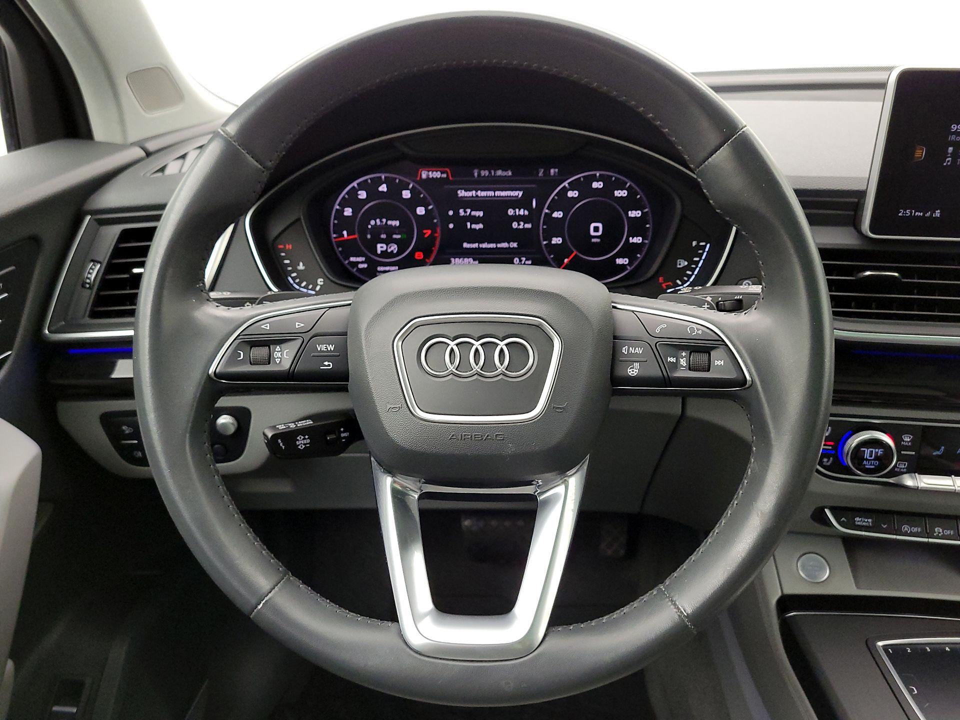 Thumbnail: 2020 Audi Q5 - 10