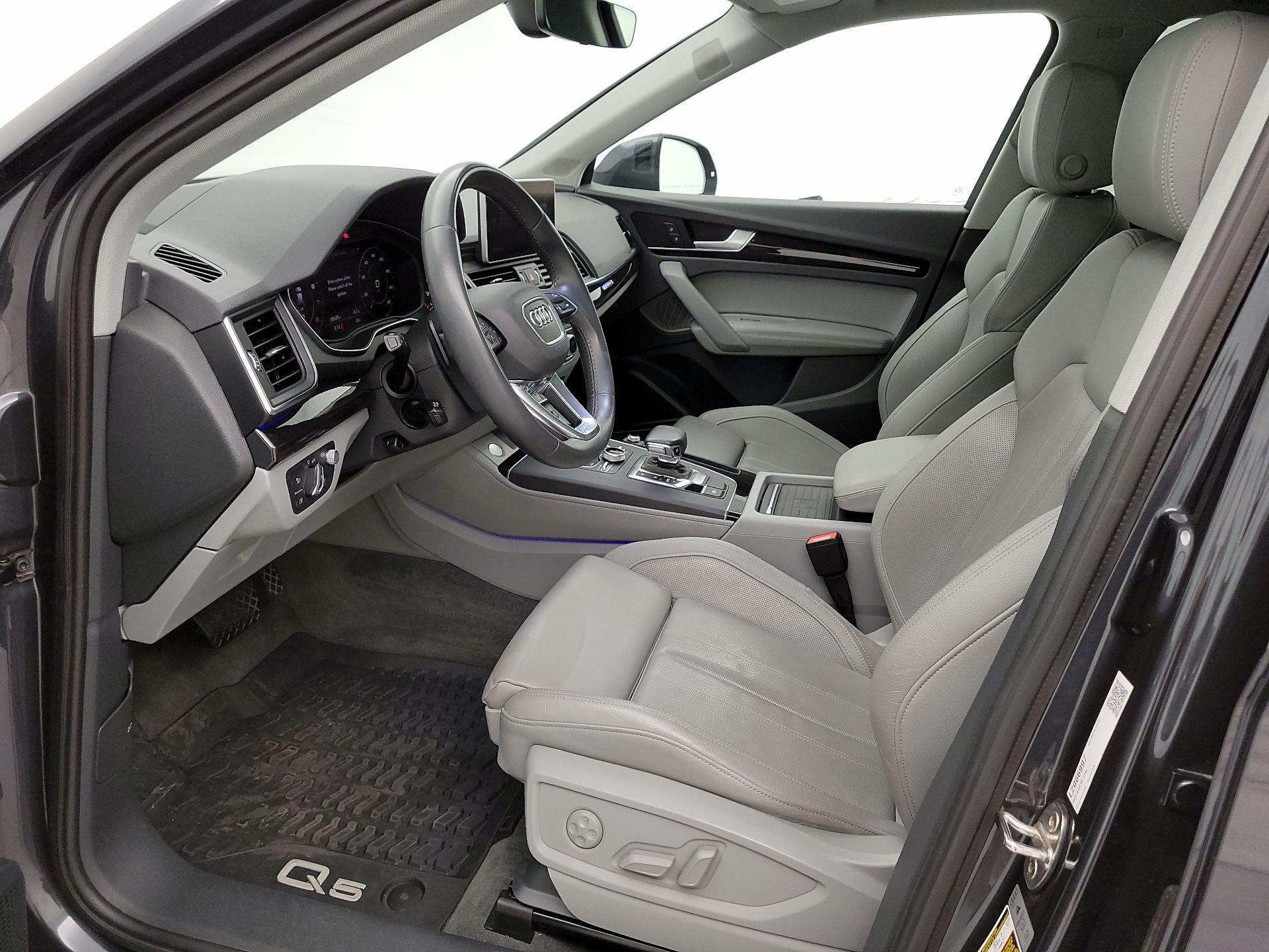 Thumbnail: 2020 Audi Q5 - 11