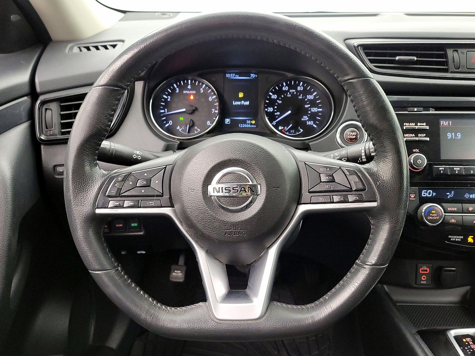 2017 Nissan Rogue SV - Photo 11