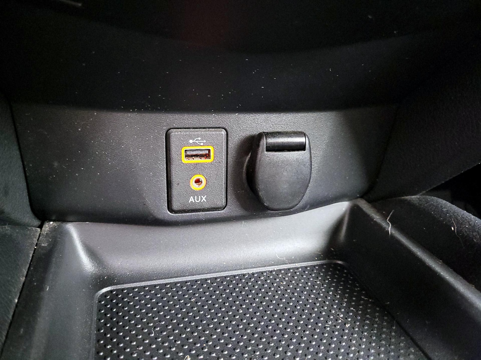 2017 Nissan Rogue SV - Photo 19