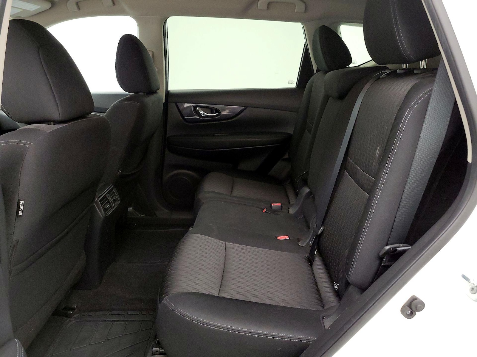 2017 Nissan Rogue SV - Photo 20