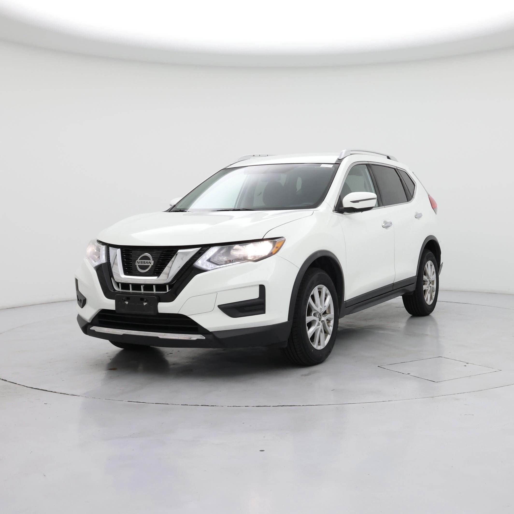 Thumbnail: 2017 Nissan Rogue - 4