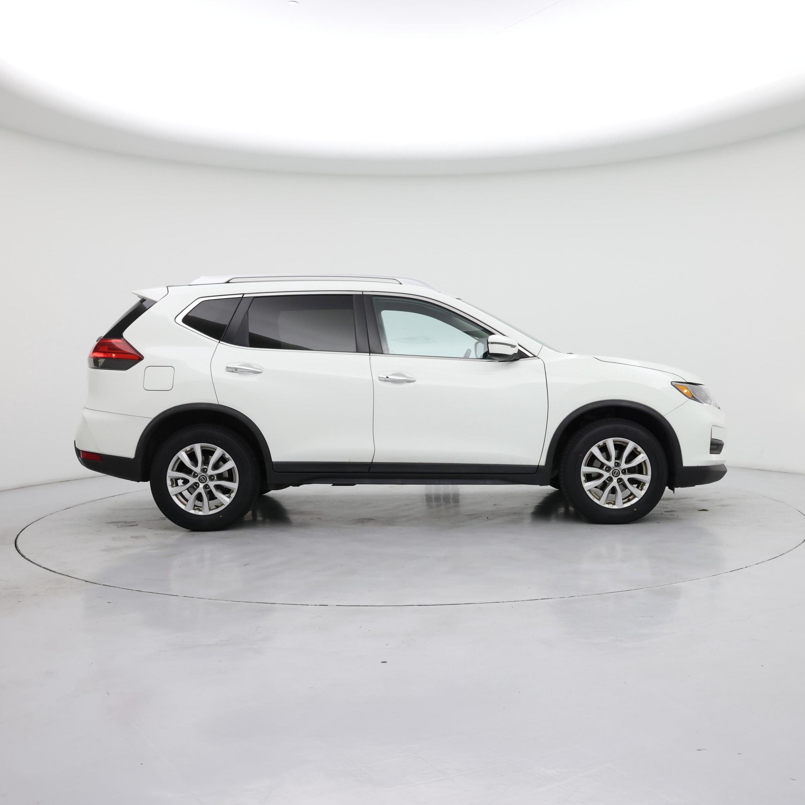 Thumbnail: 2017 Nissan Rogue - 7