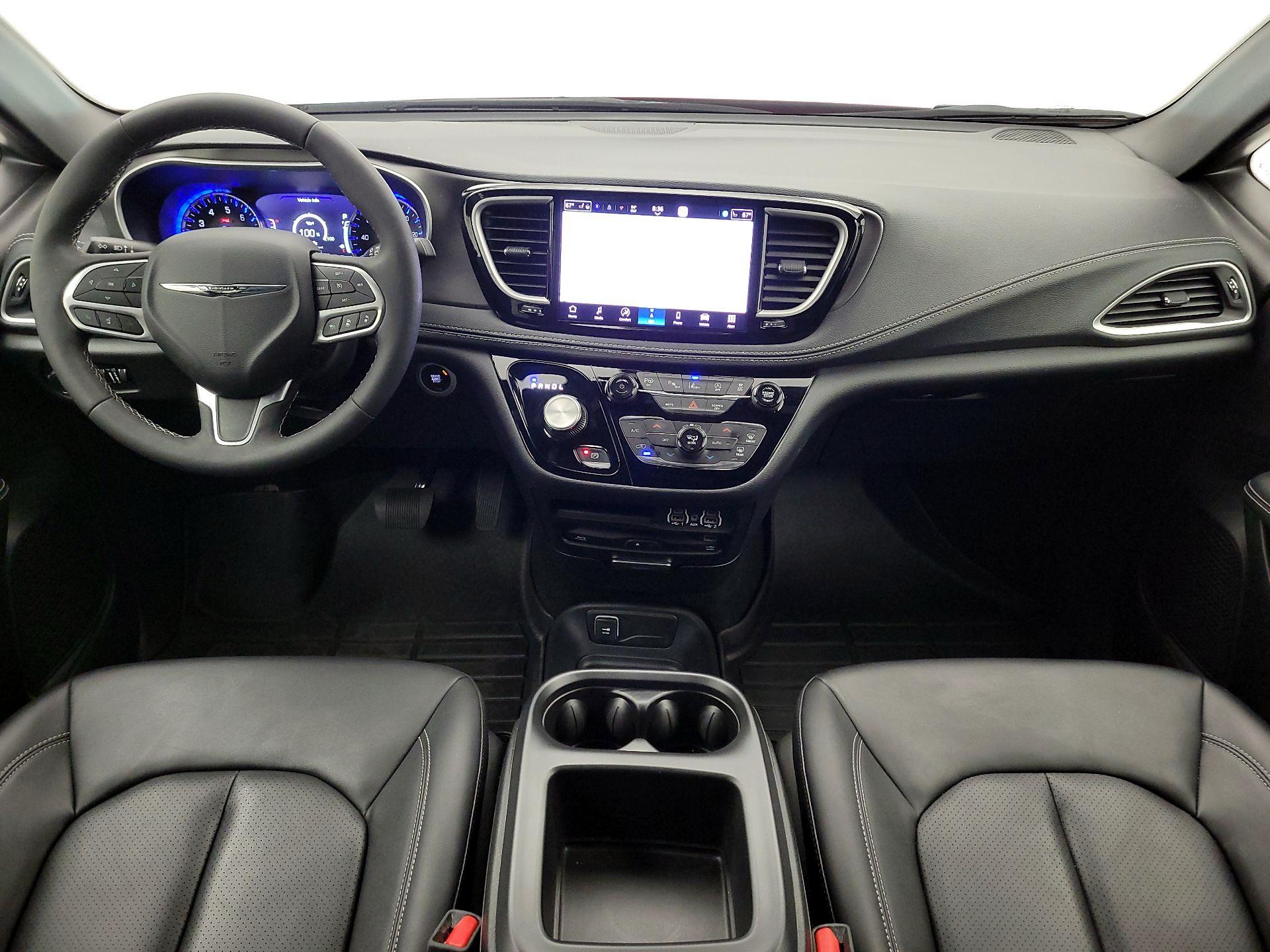 Thumbnail: 2025 Chrysler Pacifica - 9