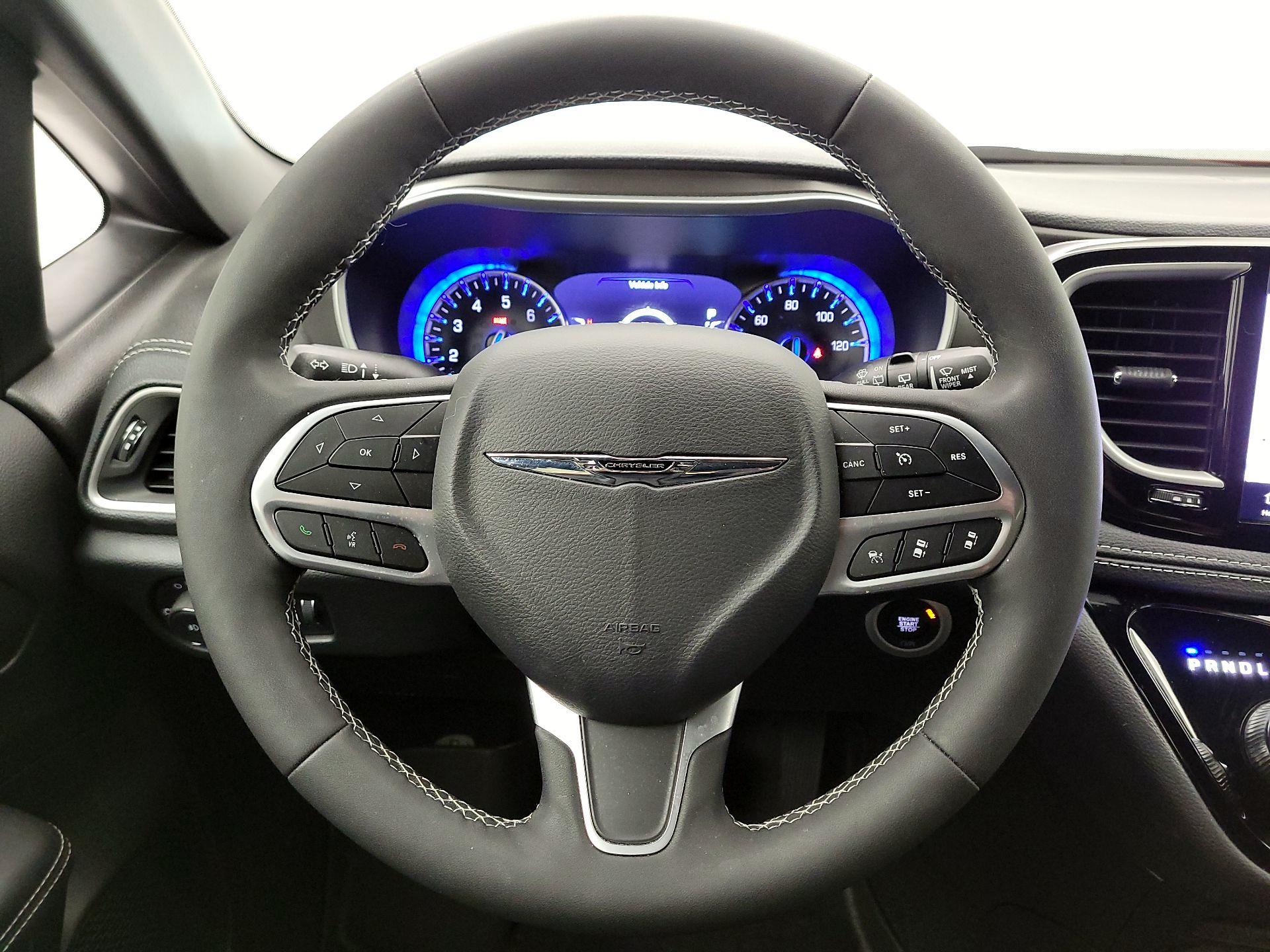 Thumbnail: 2025 Chrysler Pacifica - 10