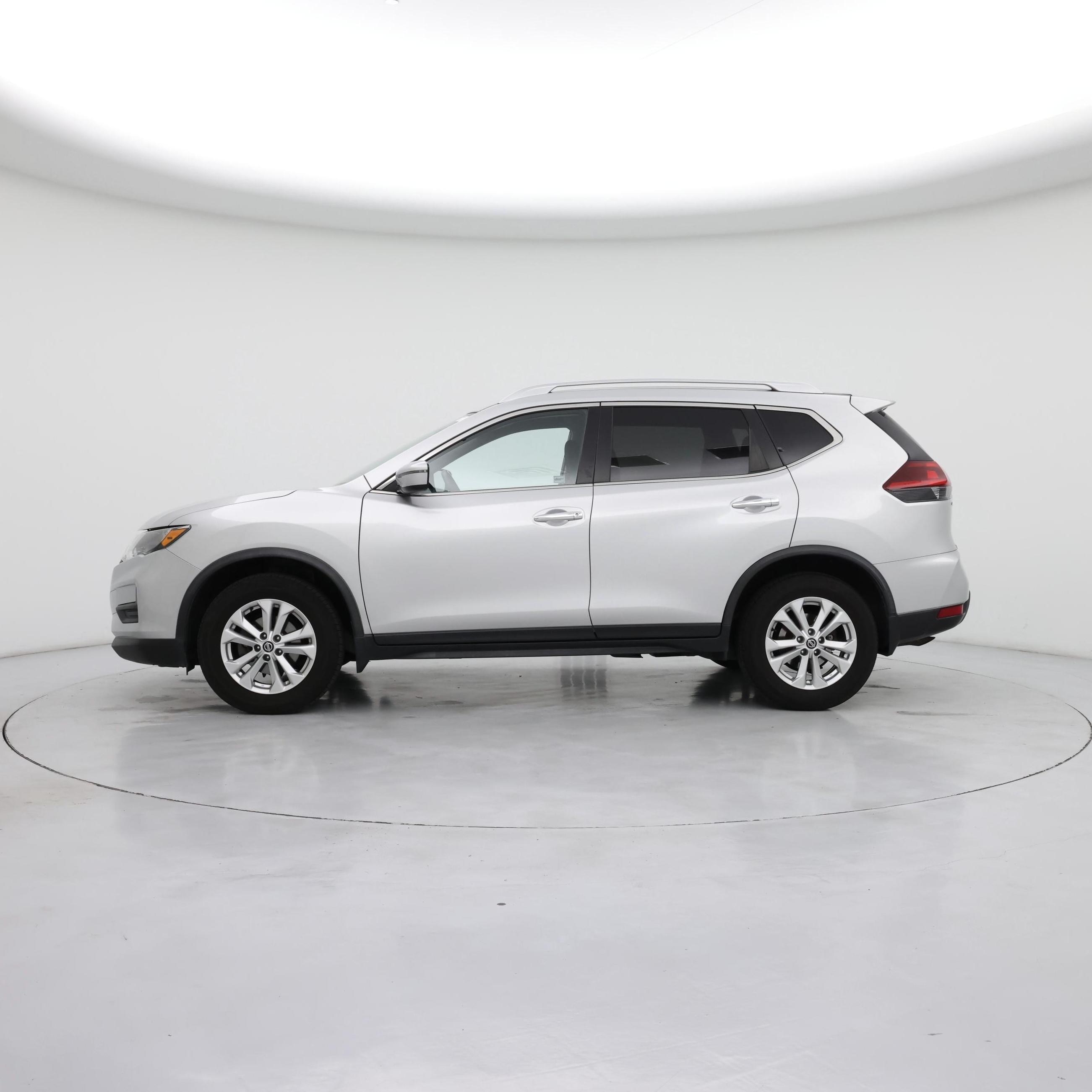 Thumbnail: 2018 Nissan Rogue - 3
