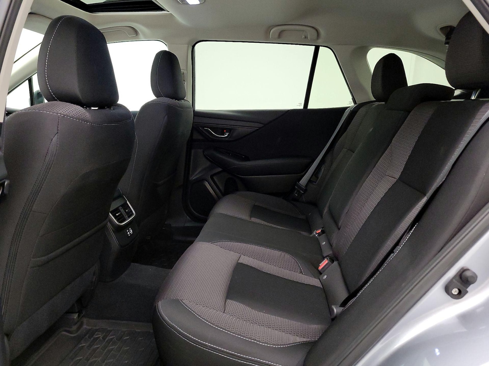 2024 Subaru Outback Premium - Photo 21