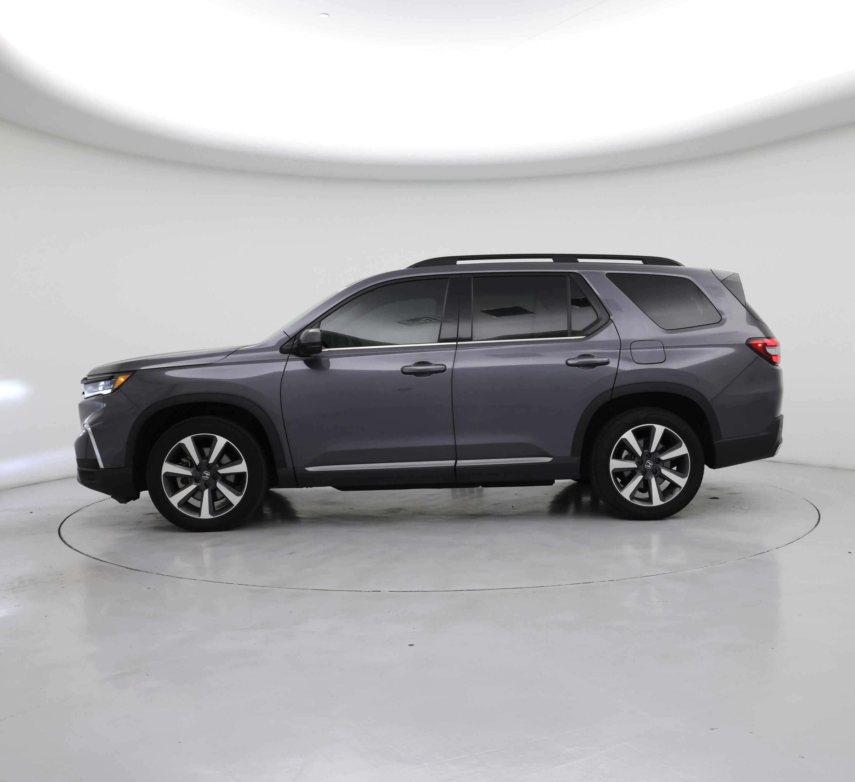 Thumbnail: 2023 Honda Pilot - 3