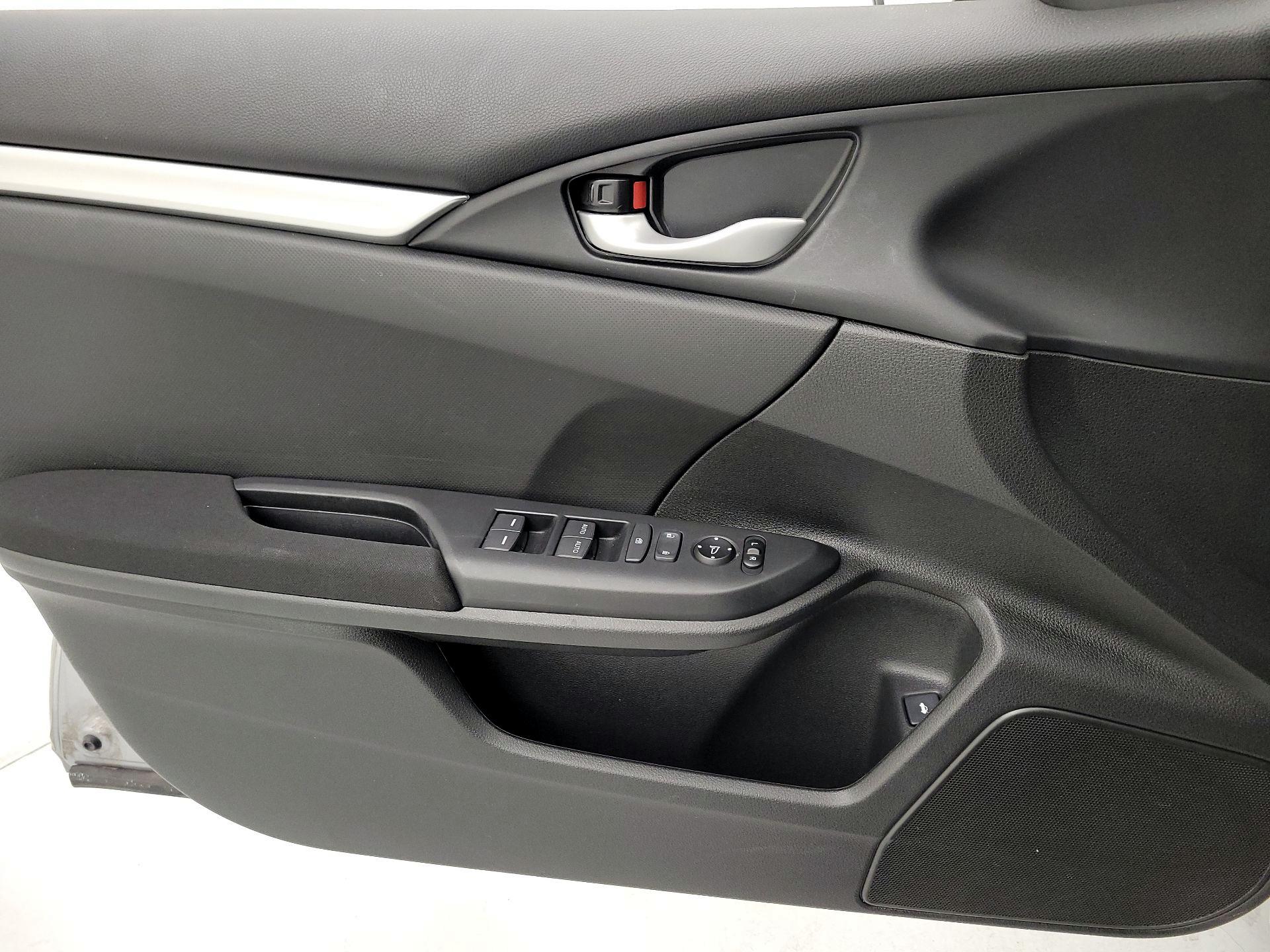 Thumbnail: 2019 Honda Civic - 12