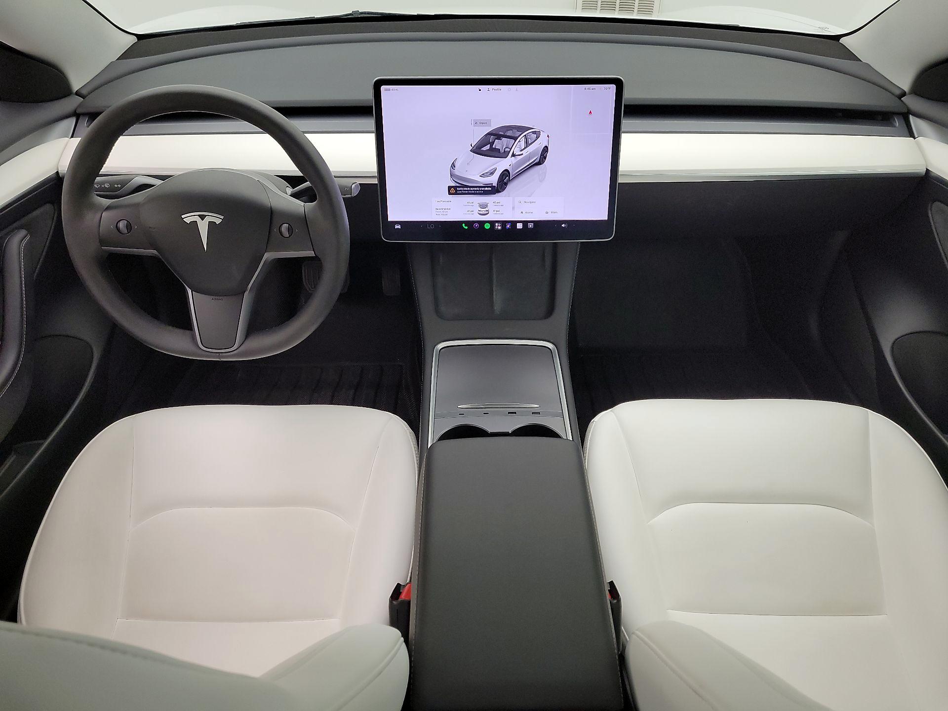 Thumbnail: 2023 Tesla Model 3 - 9
