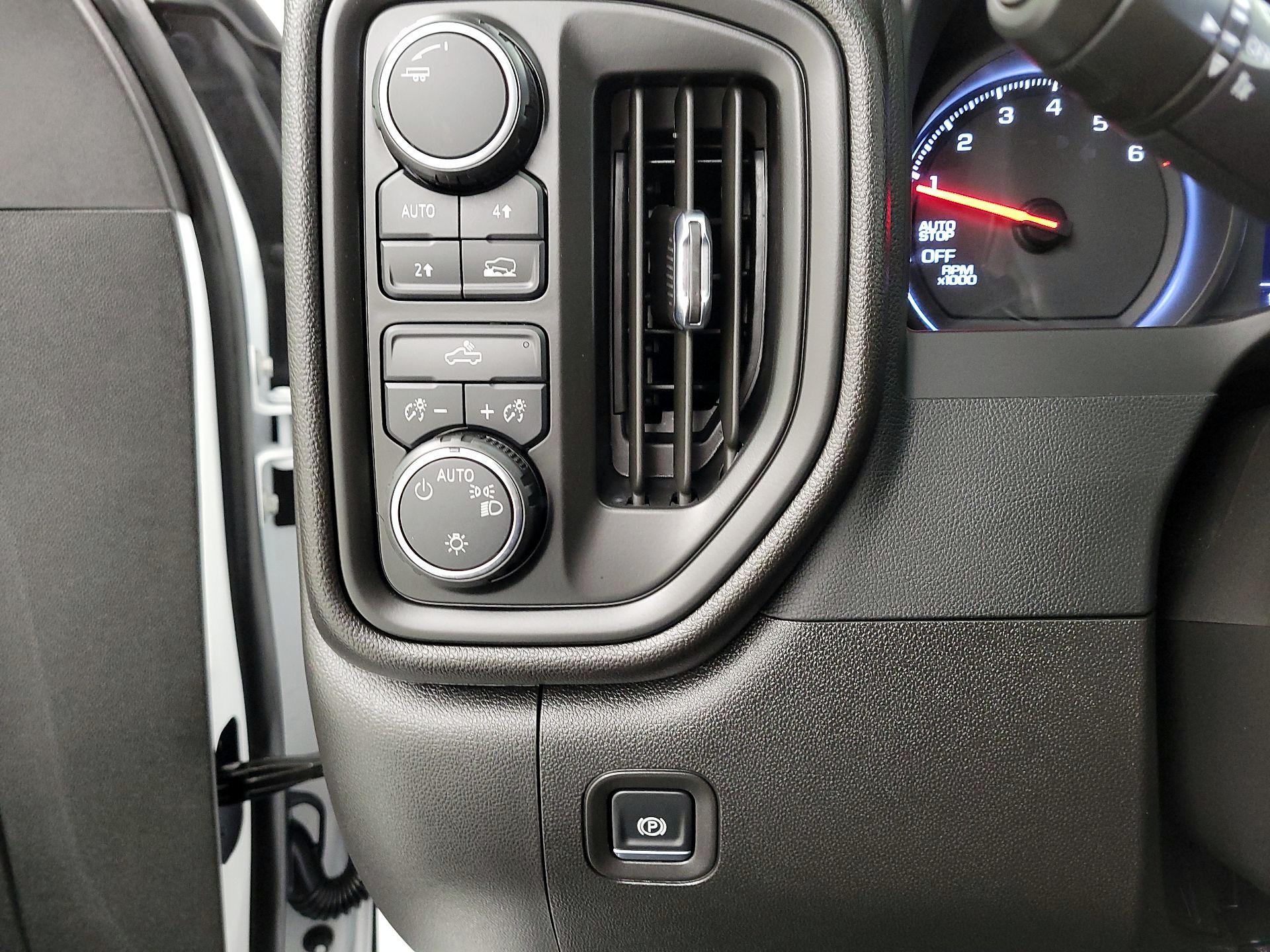 Thumbnail: 2025 Chevrolet Silverado 1500 - 13