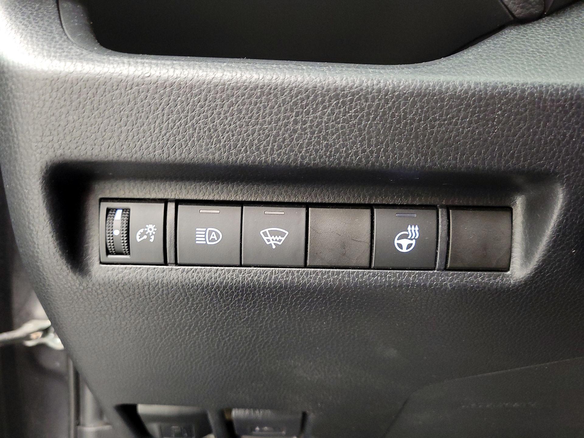 Thumbnail: 2020 Toyota RAV4 - 13