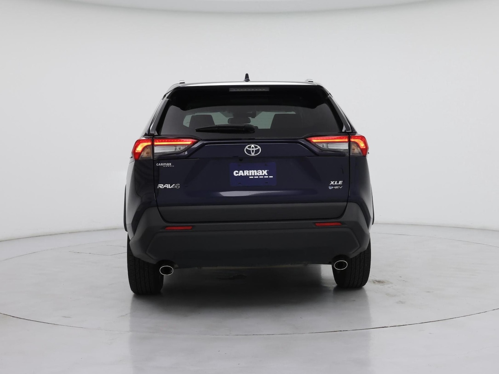 2025 Toyota RAV4 XLE - Photo 7