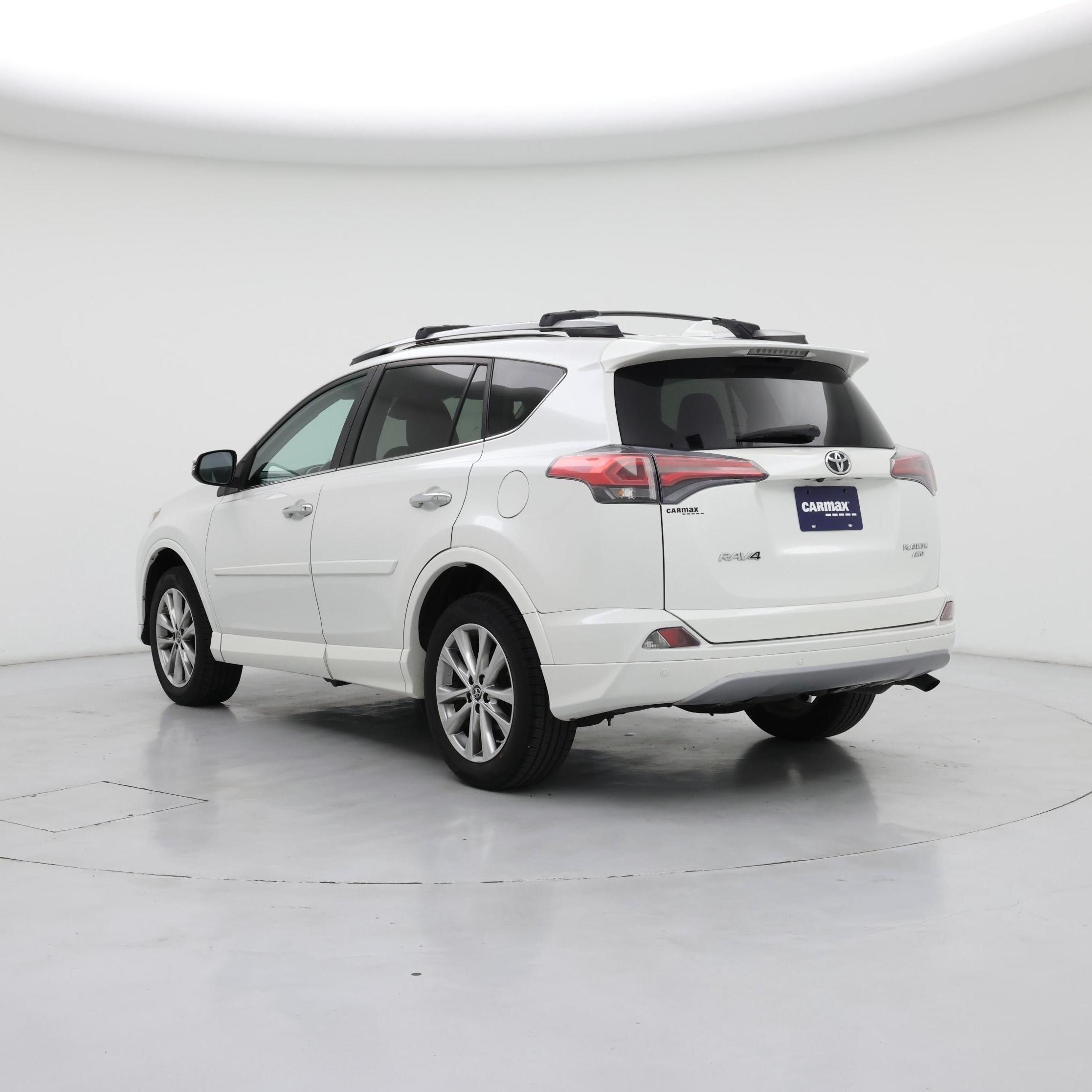 Thumbnail: 2017 Toyota RAV4 - 2