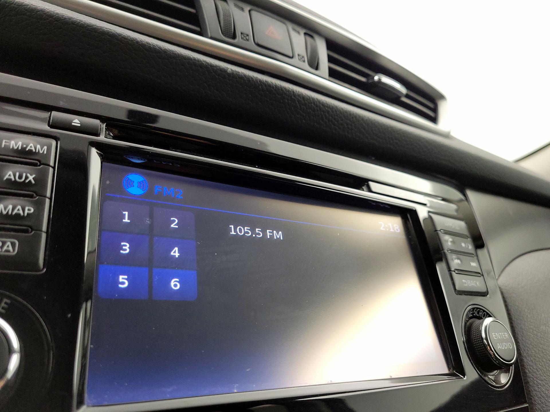 Thumbnail: 2015 Nissan Rogue - 16