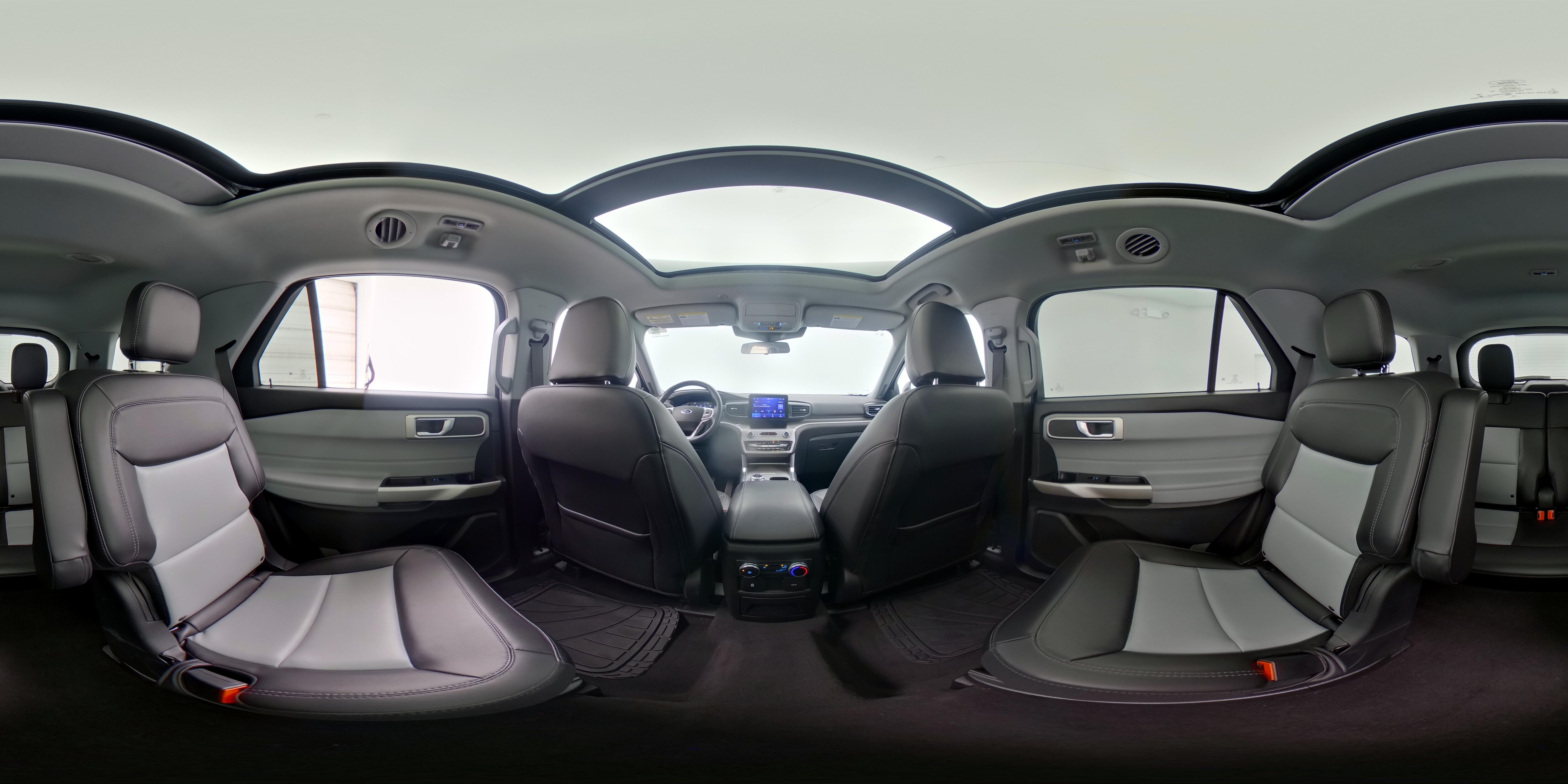 2023 Ford Explorer XLT - Photo 28