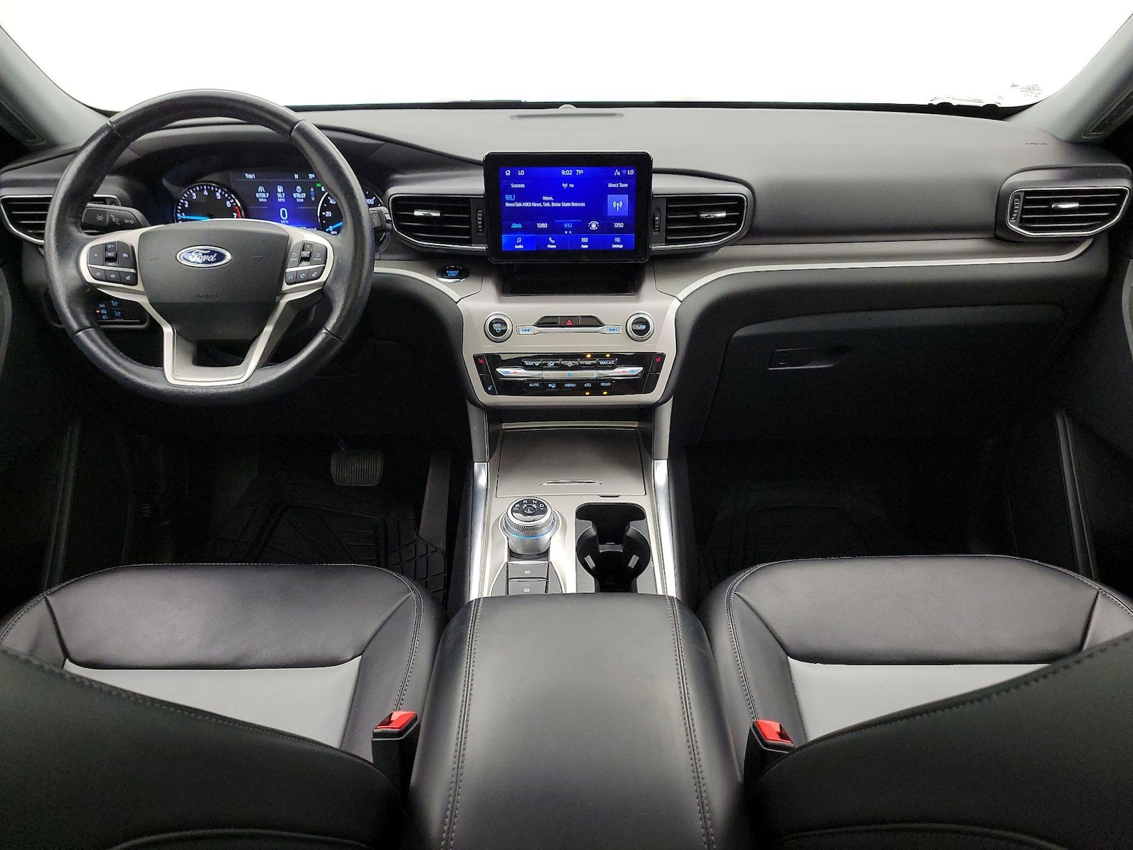 2023 Ford Explorer XLT - Photo 10