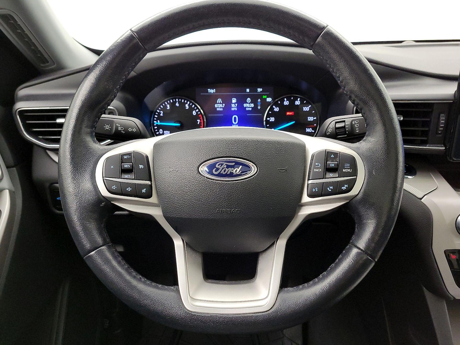 2023 Ford Explorer XLT - Photo 11