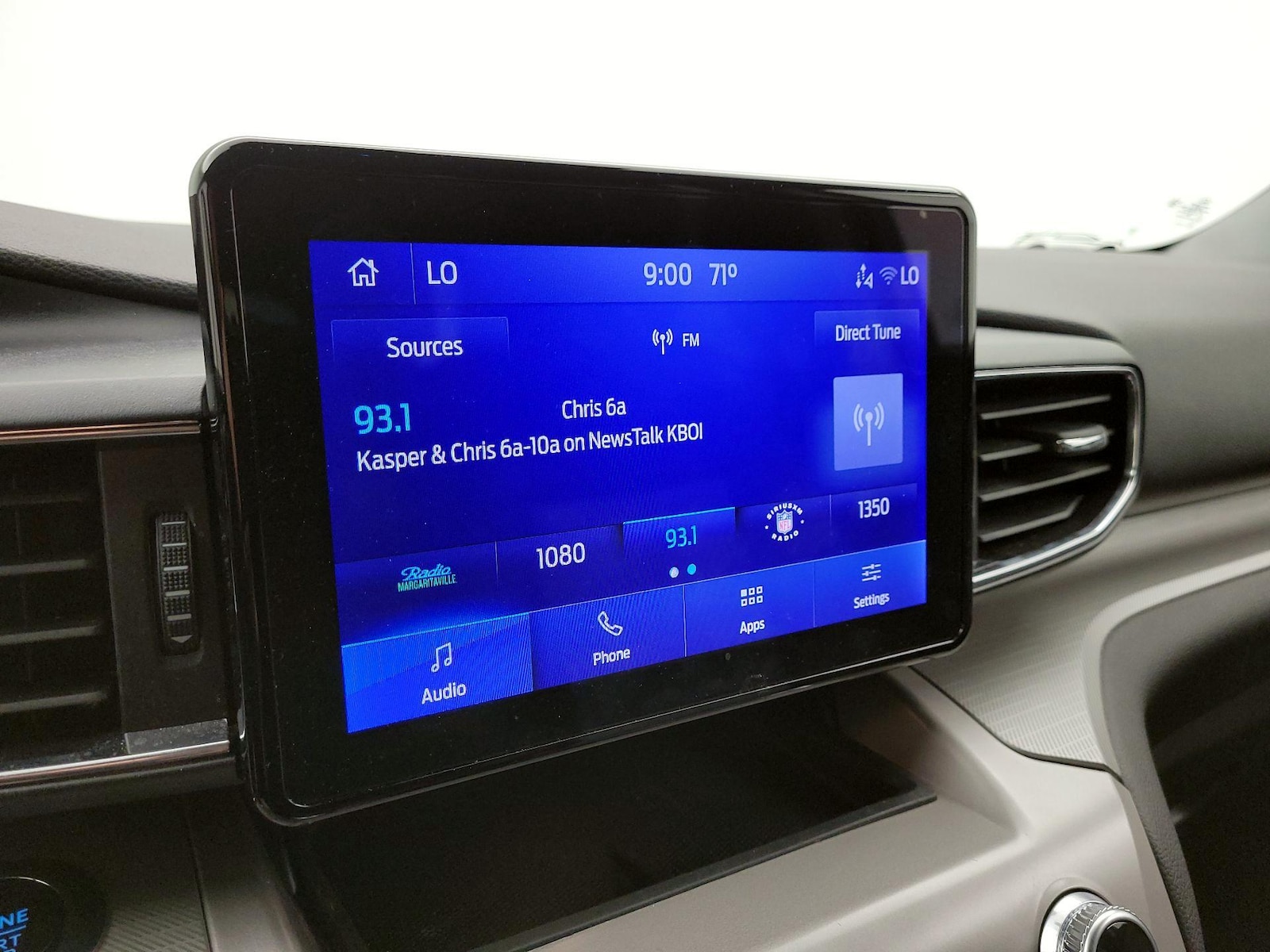 2023 Ford Explorer XLT - Photo 16